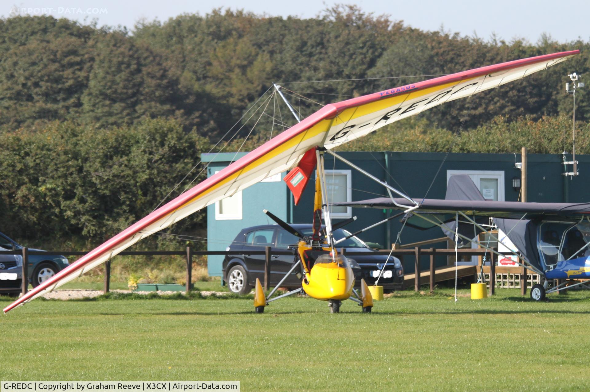 G-REDC, 1999 Pegasus Quantum 15-912 C/N 7572, Parked at Northrepps.