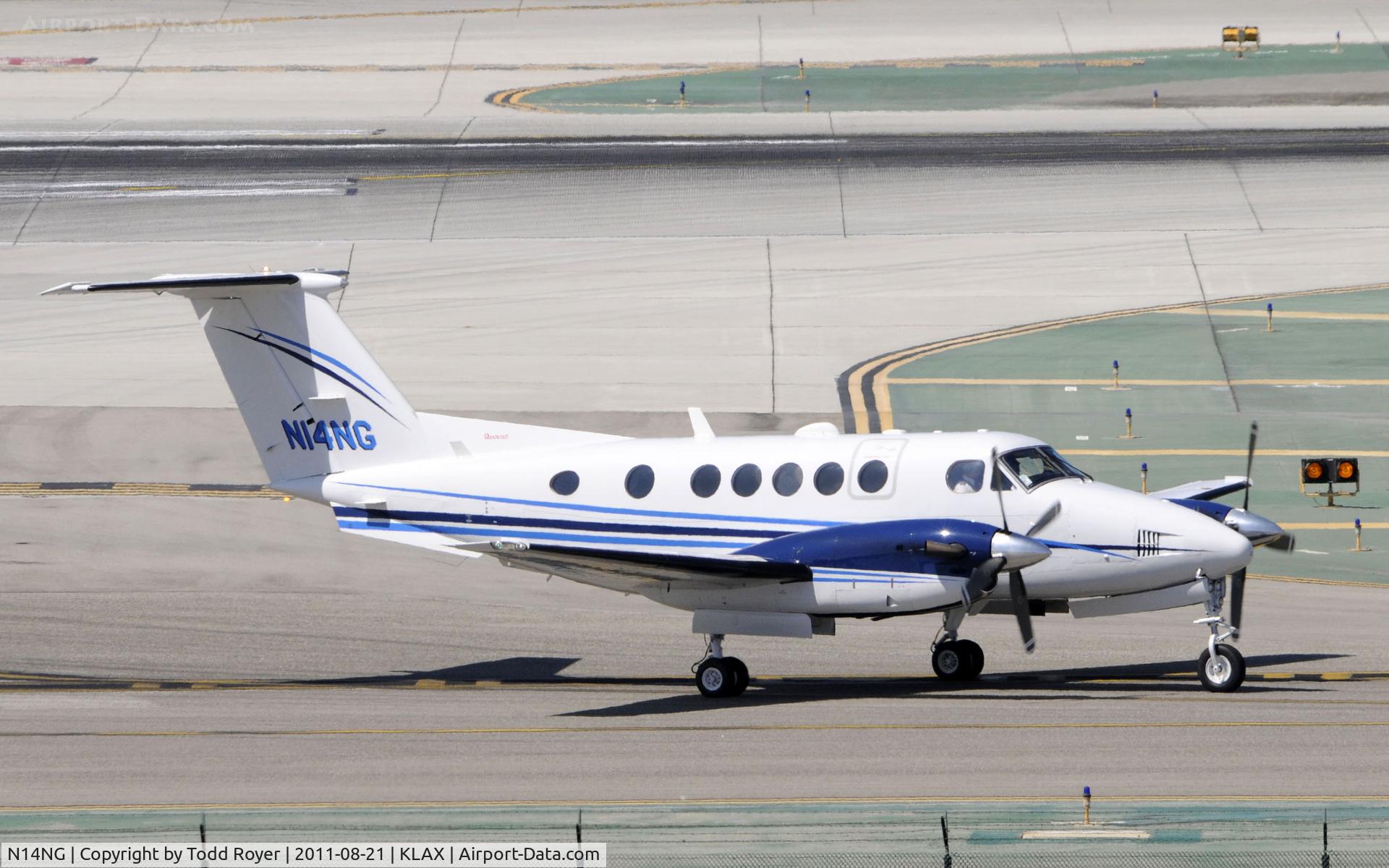 N14NG, 1987 Beech B200 King Air C/N BB-1276, Taxiing at LAX