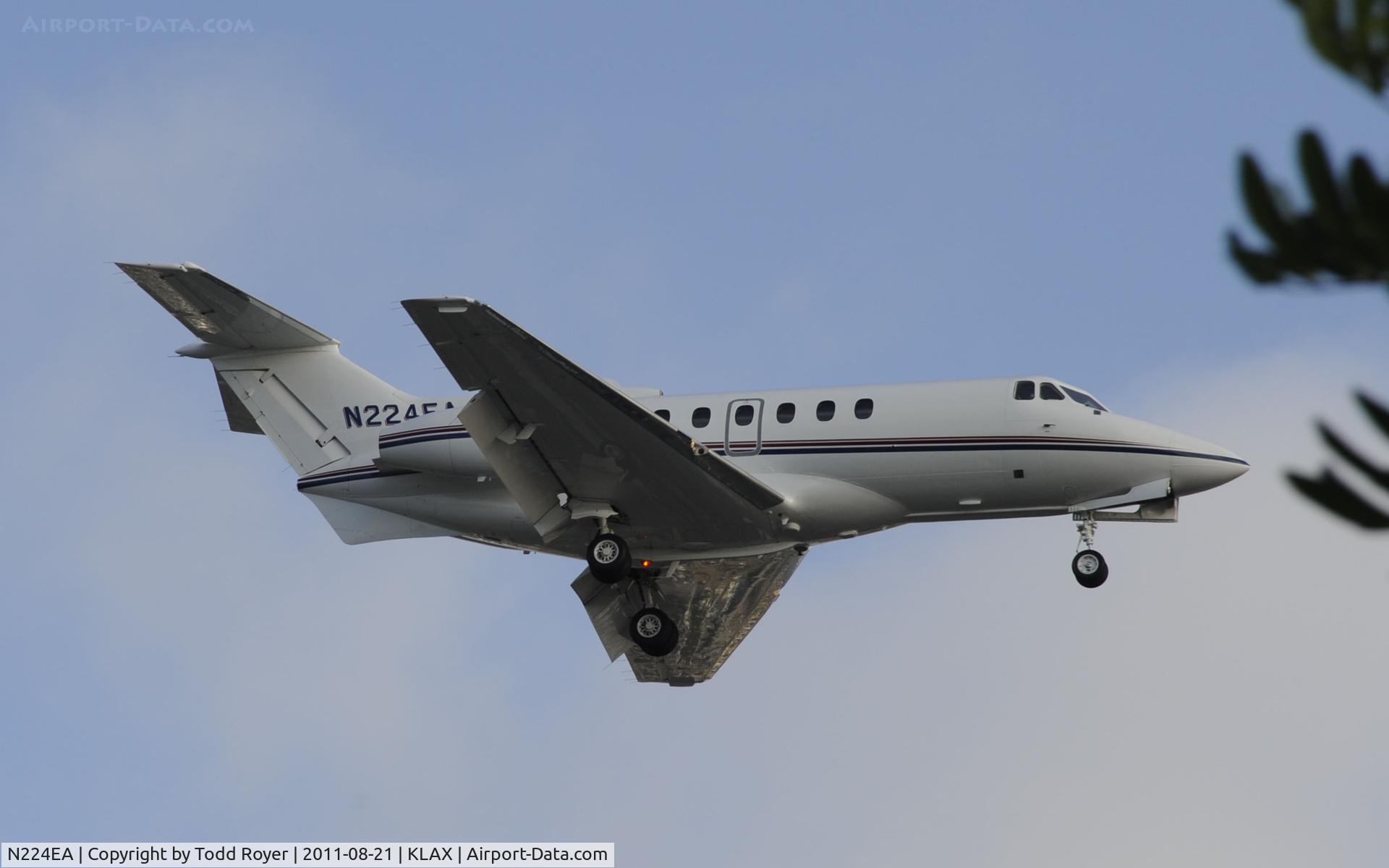 N224EA, 1980 Hawker Siddeley HS.125 Series 700A C/N 257088, Arriving at LAX