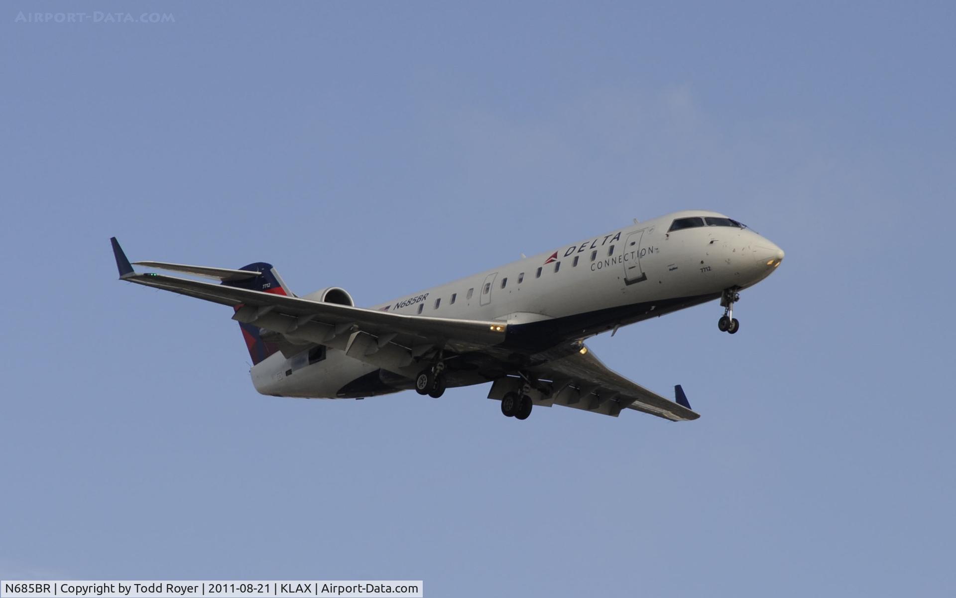 N685BR, 2002 Bombardier CRJ-200ER (CL-600-2B19) C/N 7712, Delta