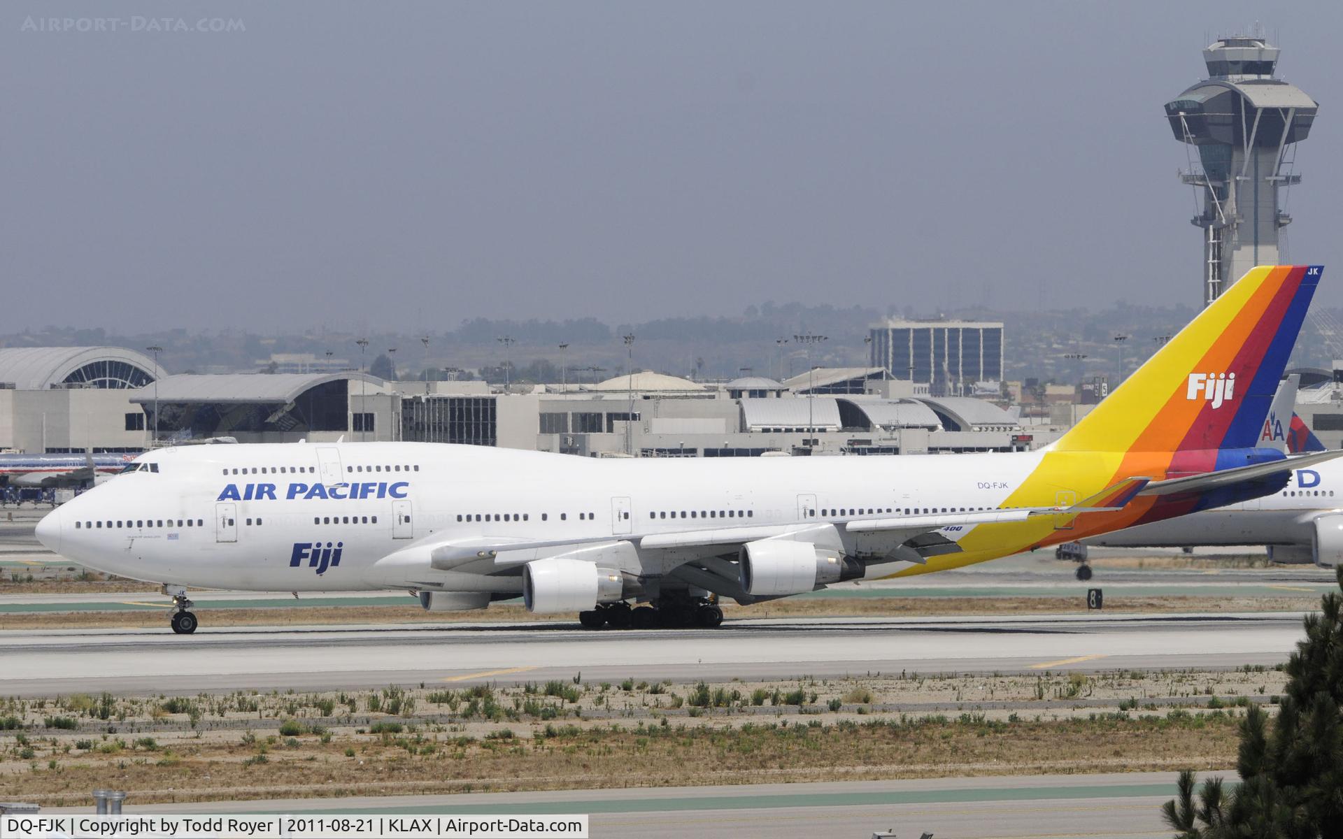 DQ-FJK, 1989 Boeing 747-412 C/N 24064, Arriving LAX