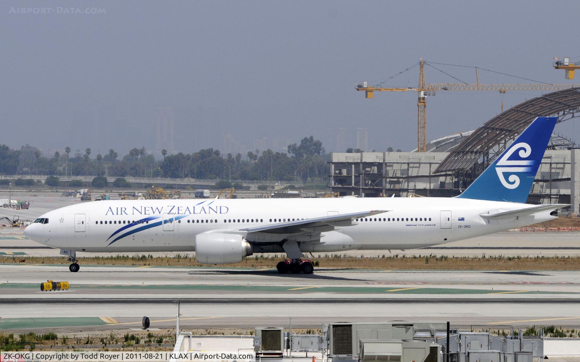 ZK-OKG, 2006 Boeing 777-219 C/N 29403, Arriving LAX