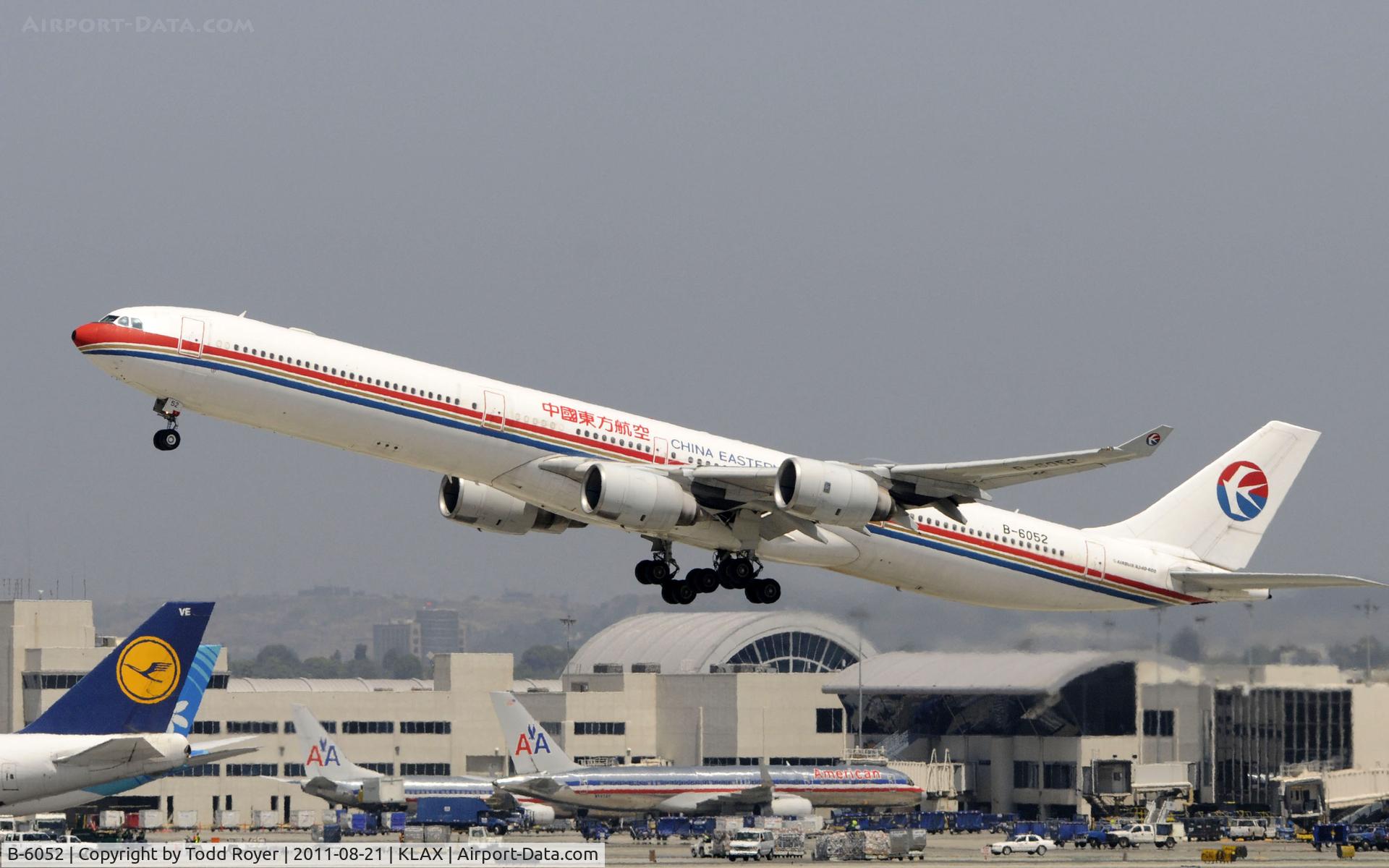 B-6052, 2003 Airbus A340-642 C/N 514, Departing LAX