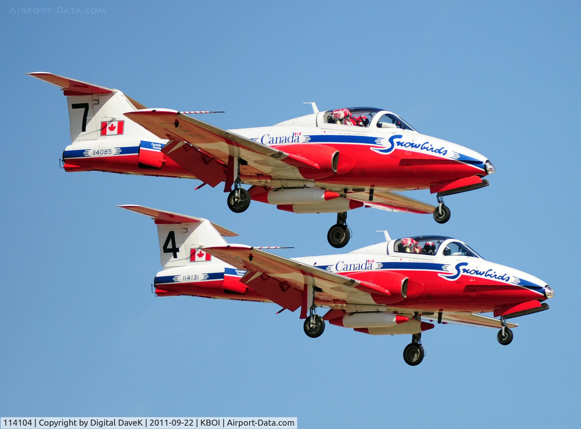 114104, Canadair CT-114 Tutor C/N 1104, West apporach with 114085
