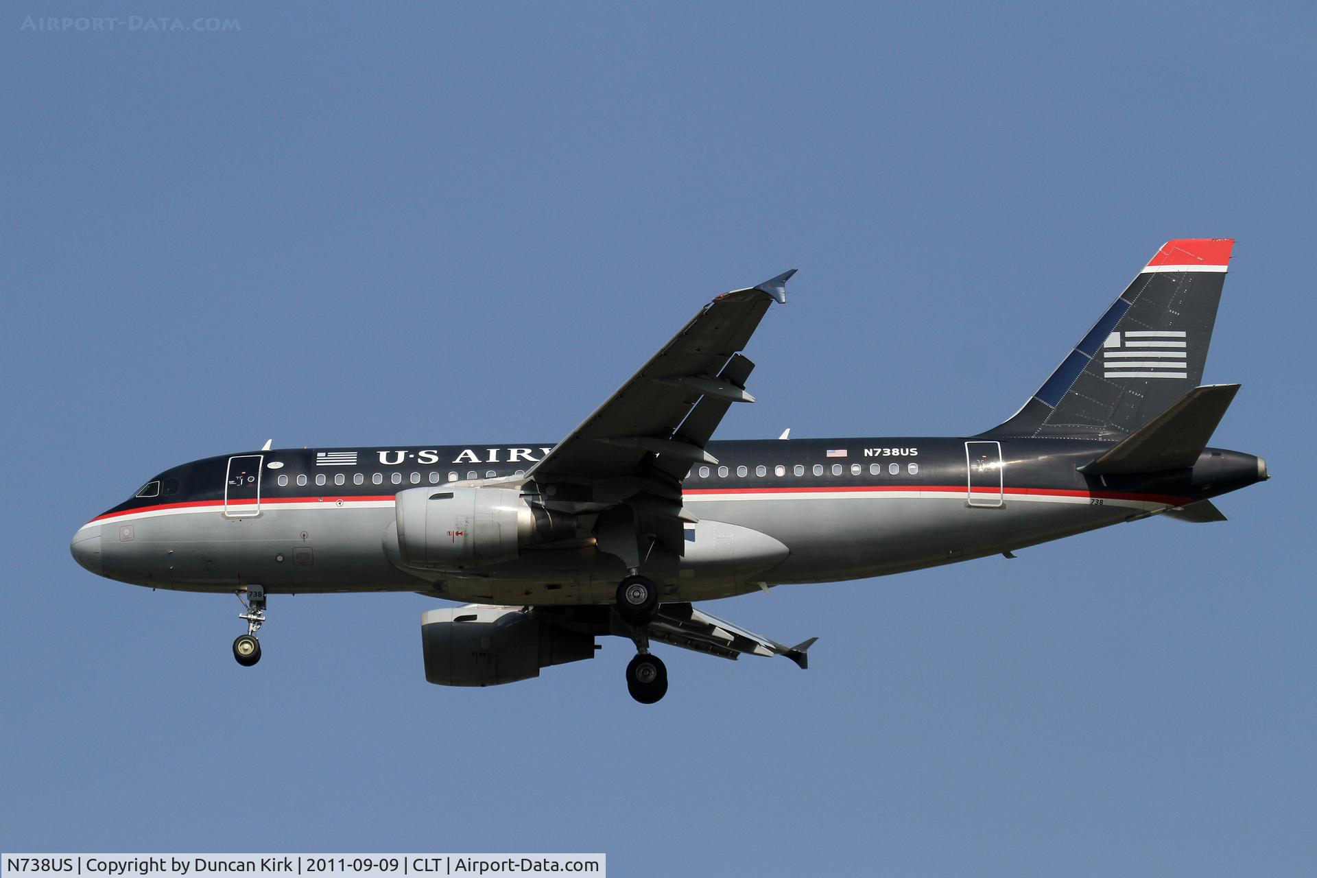 N738US, 2000 Airbus A319-112 C/N 1254, The black scheme is nearly gone