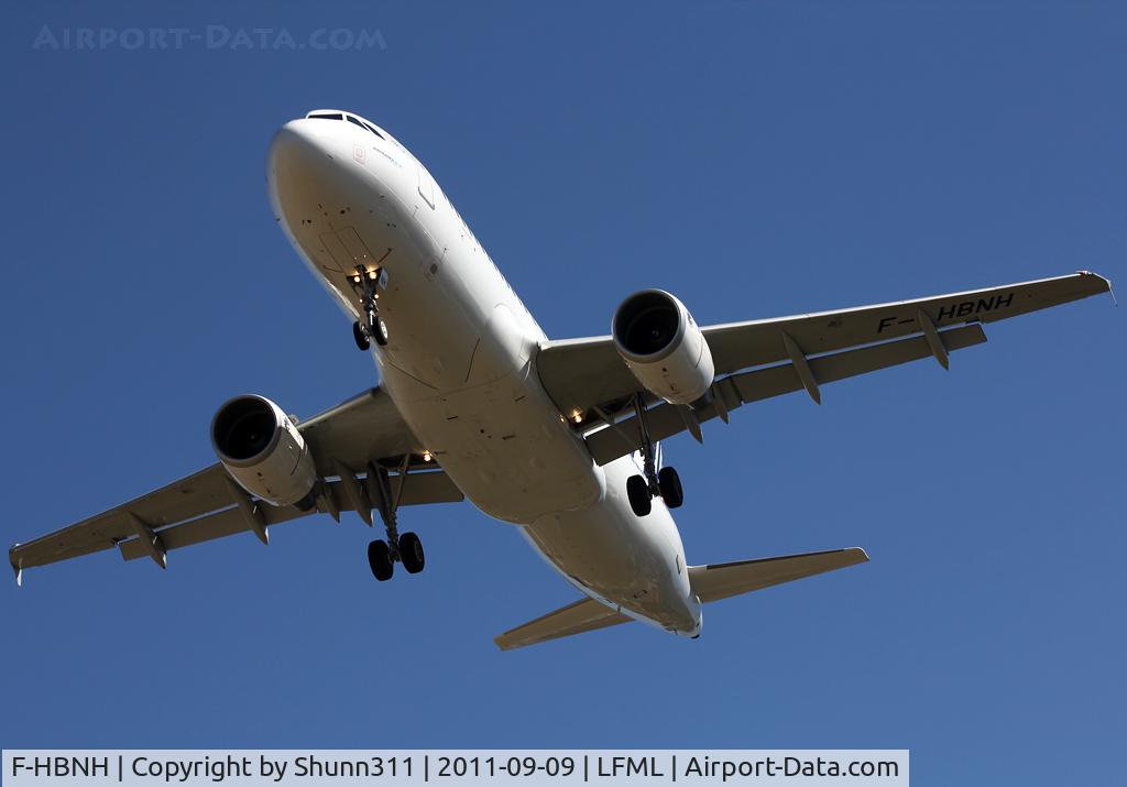 F-HBNH, 2011 Airbus A320-214 C/N 4800, Landing rwy 31L