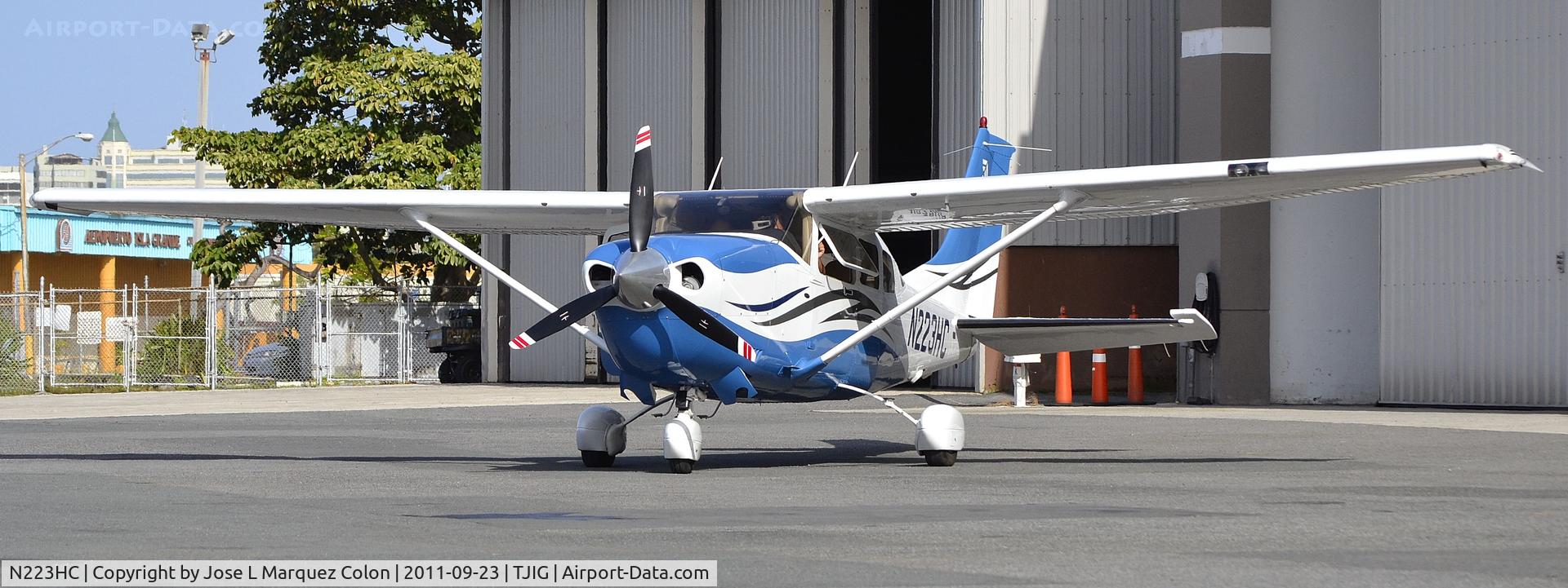 N223HC, 2006 Cessna 206H Stationair C/N 20608269, Receiving service of Million Air