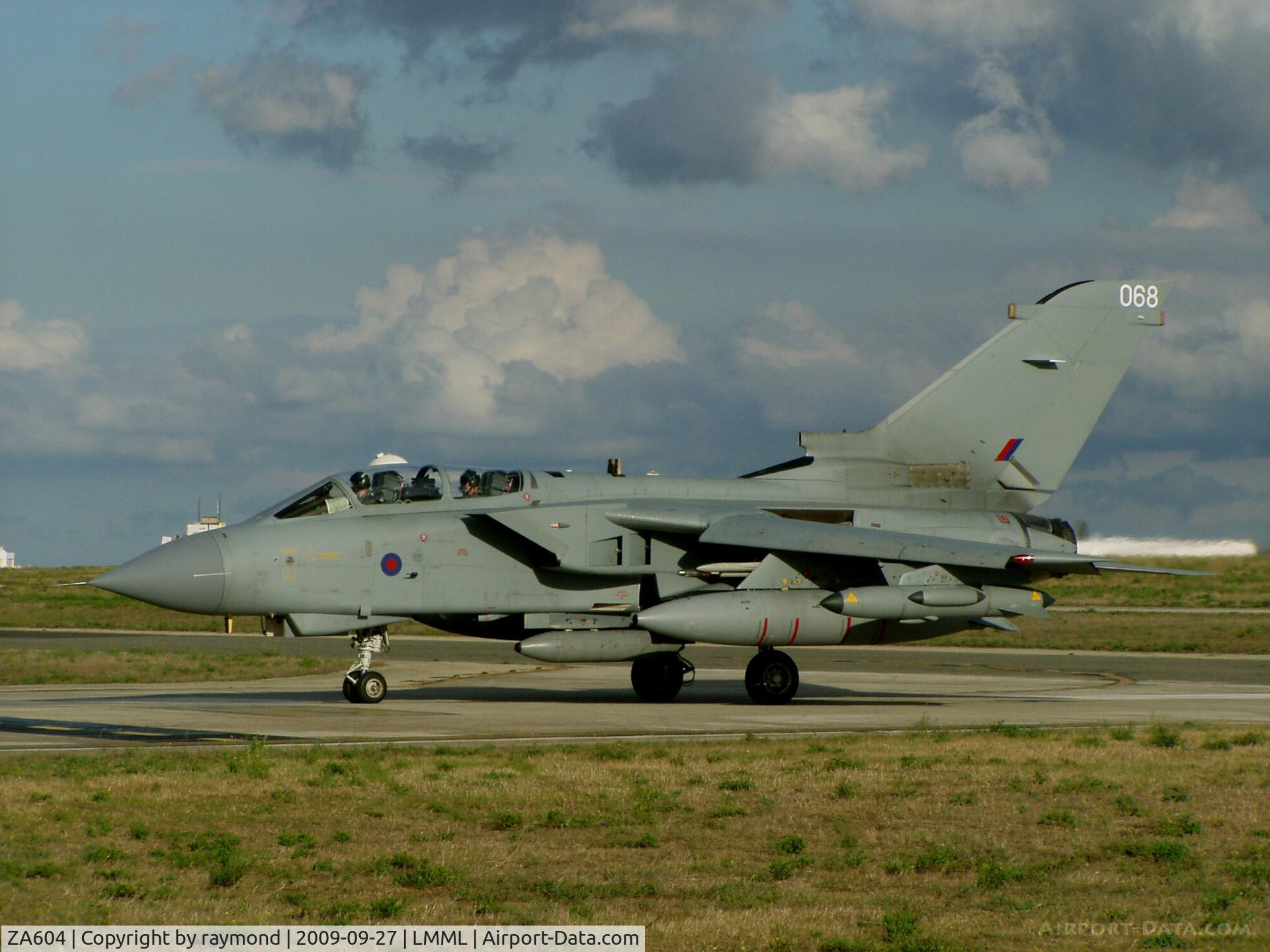 ZA604, 1982 Panavia Tornado GR.4 C/N 131/BT027/3068, Tornado ZA604/068 27Sqd RAF