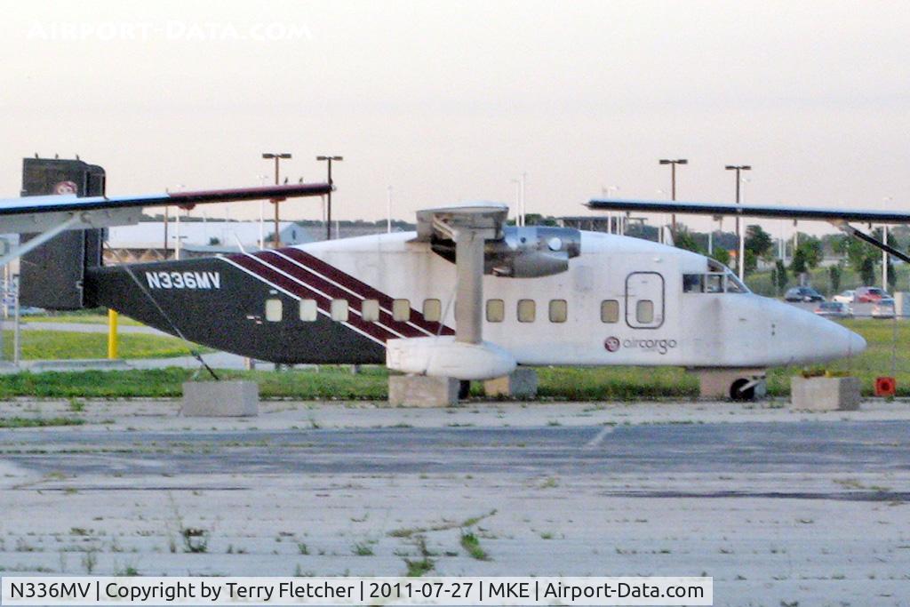 N336MV, 1978 Short SD3-30 C/N SH3018, In a compound at Milwaukee Airport