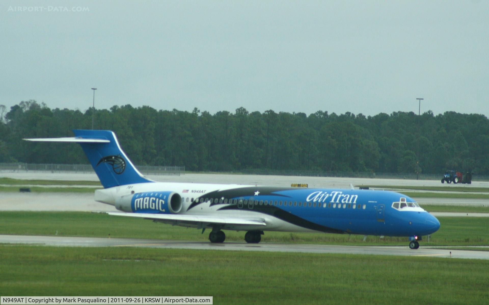 N949AT, 1999 Boeing 717-200 C/N 55003, Boeing 717-200