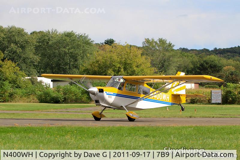 N400WH, 2001 American Champion 8KCAB Super Decathlon C/N 875-2001, Tailwheel off at the start of his takeoff roll at Ellington, CT