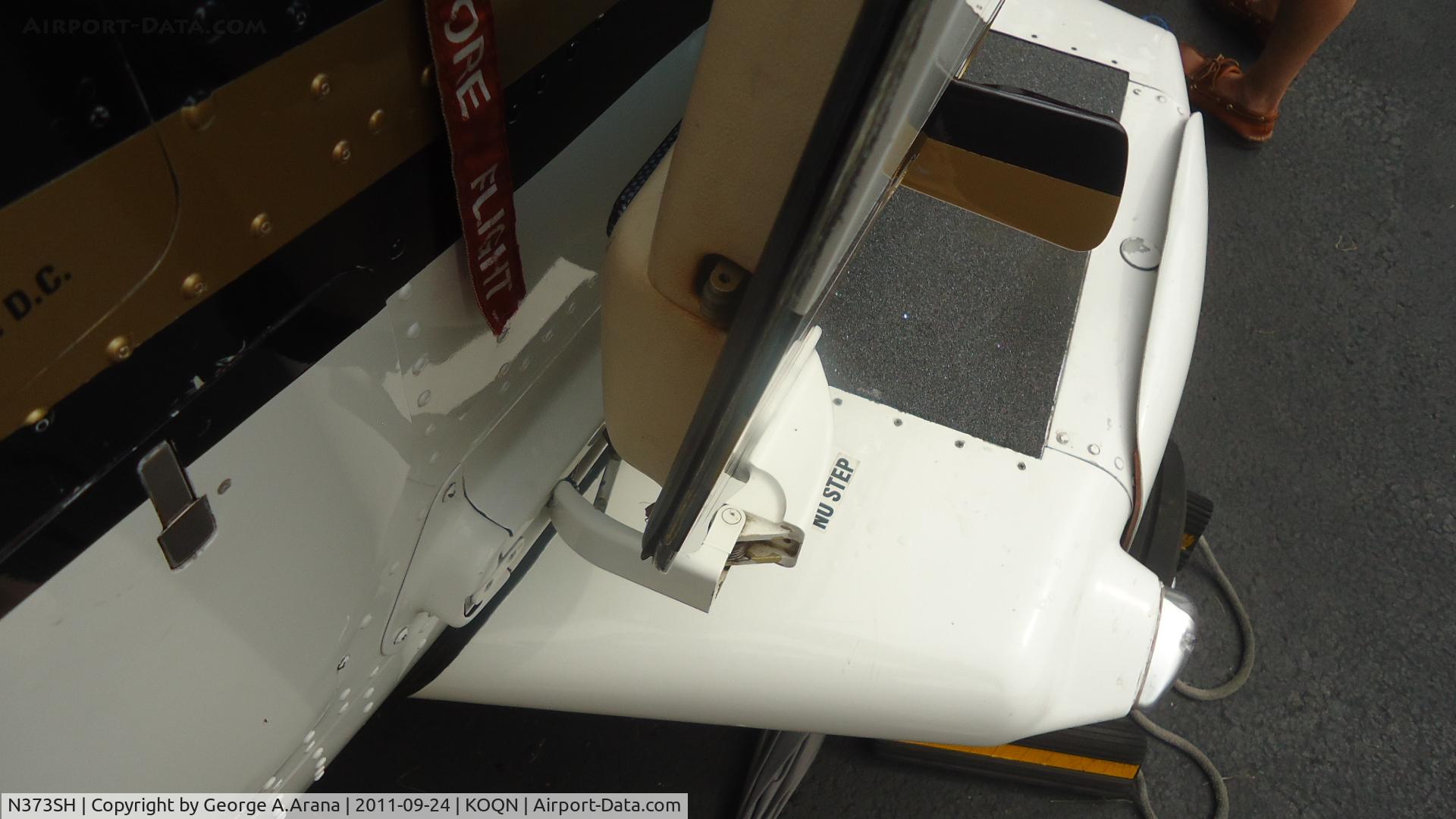 N373SH, Agusta A-109S C/N 22010, Starboard sliding door detail ans sponson