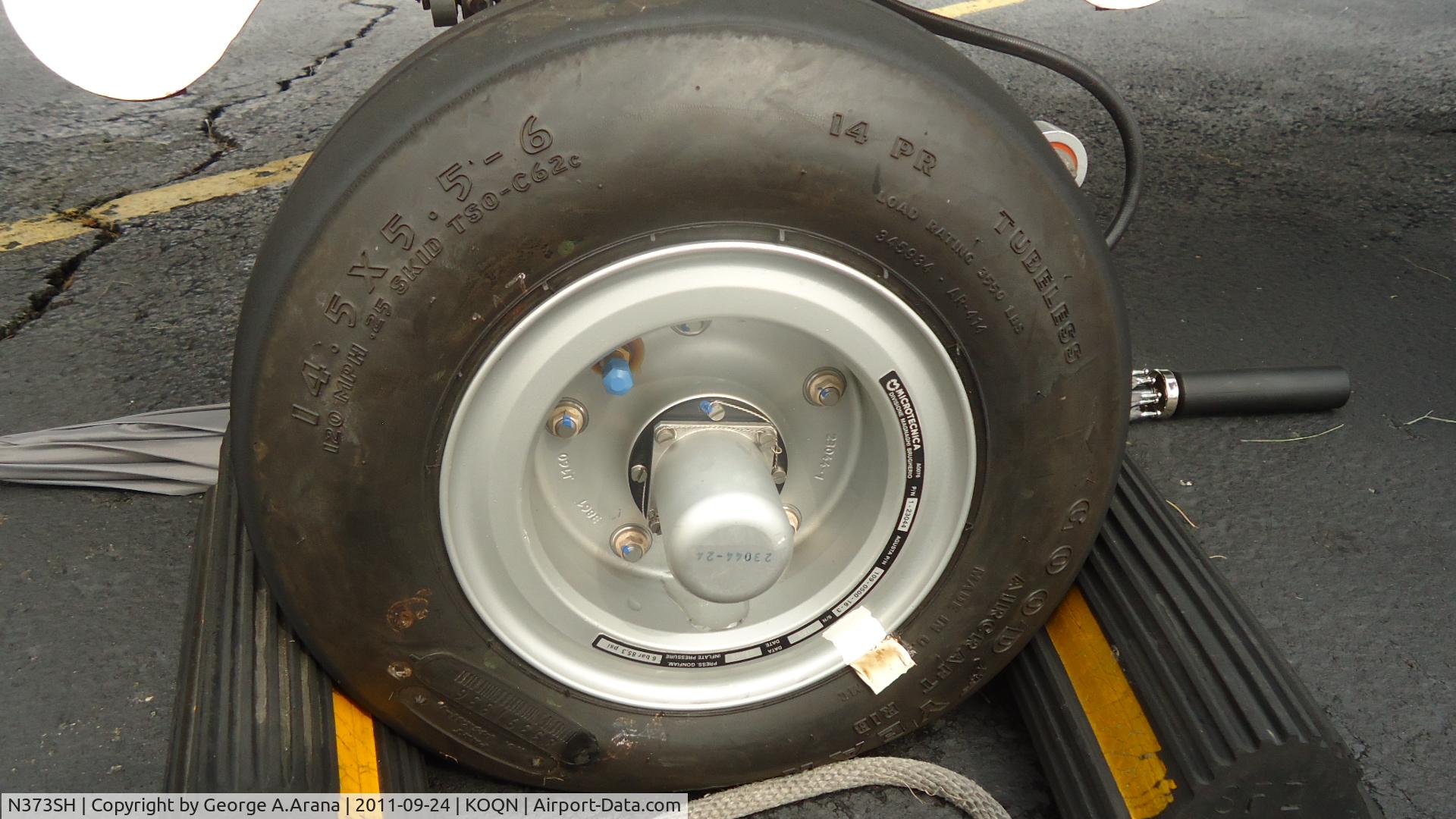 N373SH, Agusta A-109S C/N 22010, Main landing gear tire