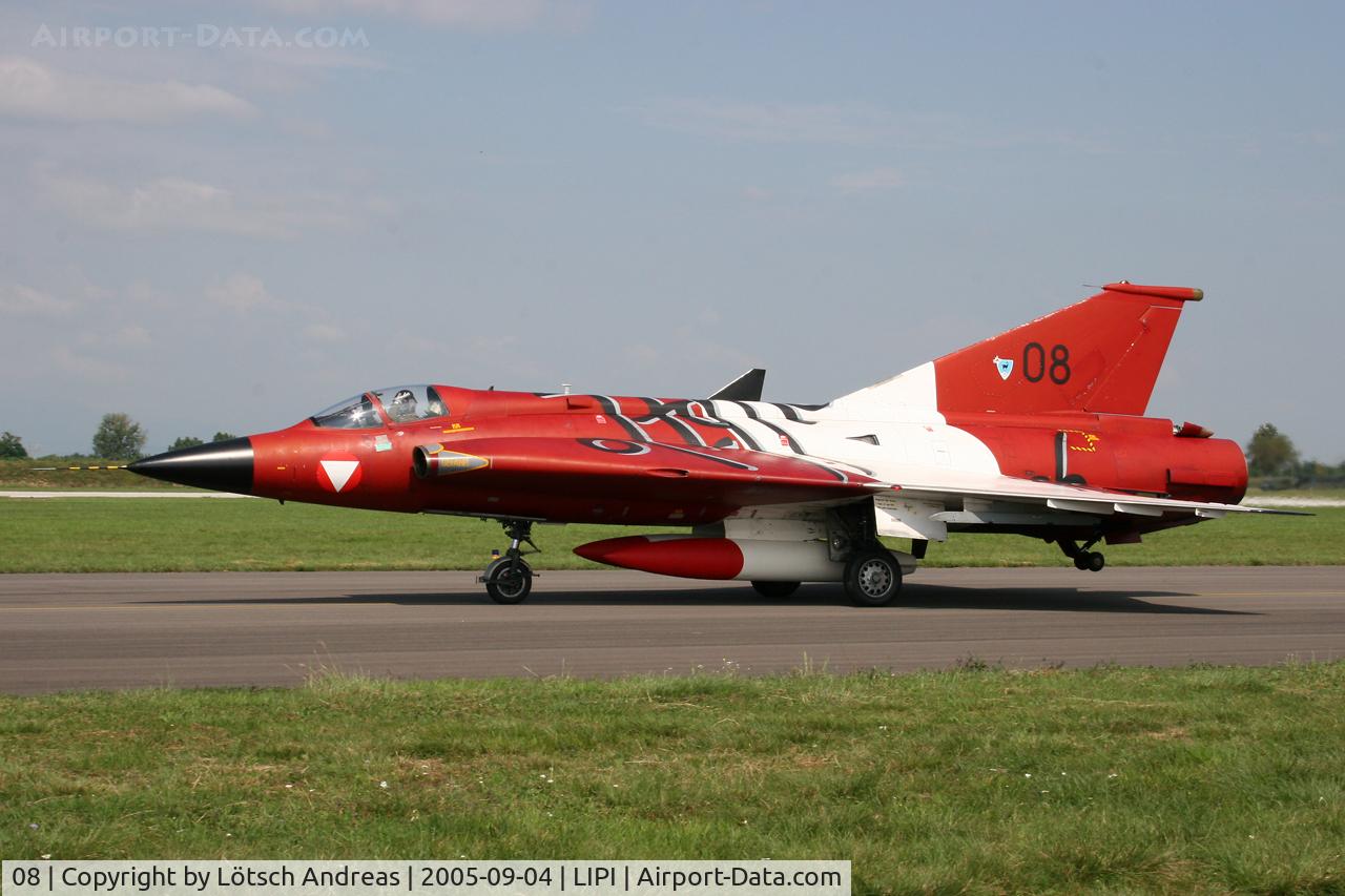 08, Saab J-35Oe MkII Draken C/N 35-1408, 08 the Saab-Draken come to Austrian Air Force on 28. January 1988. End of the Year 2005 ends the Draken - his Service for Austrian Air Force. Good-by 