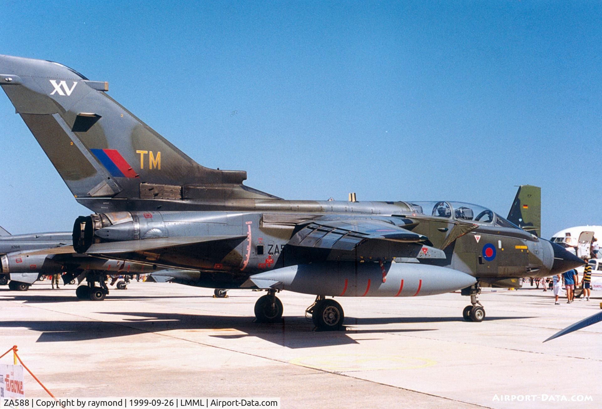 ZA588, 1981 Panavia Tornado GR.4 C/N 098/BS031/3052, Tornado ZA588/TM 15Sqd RAF