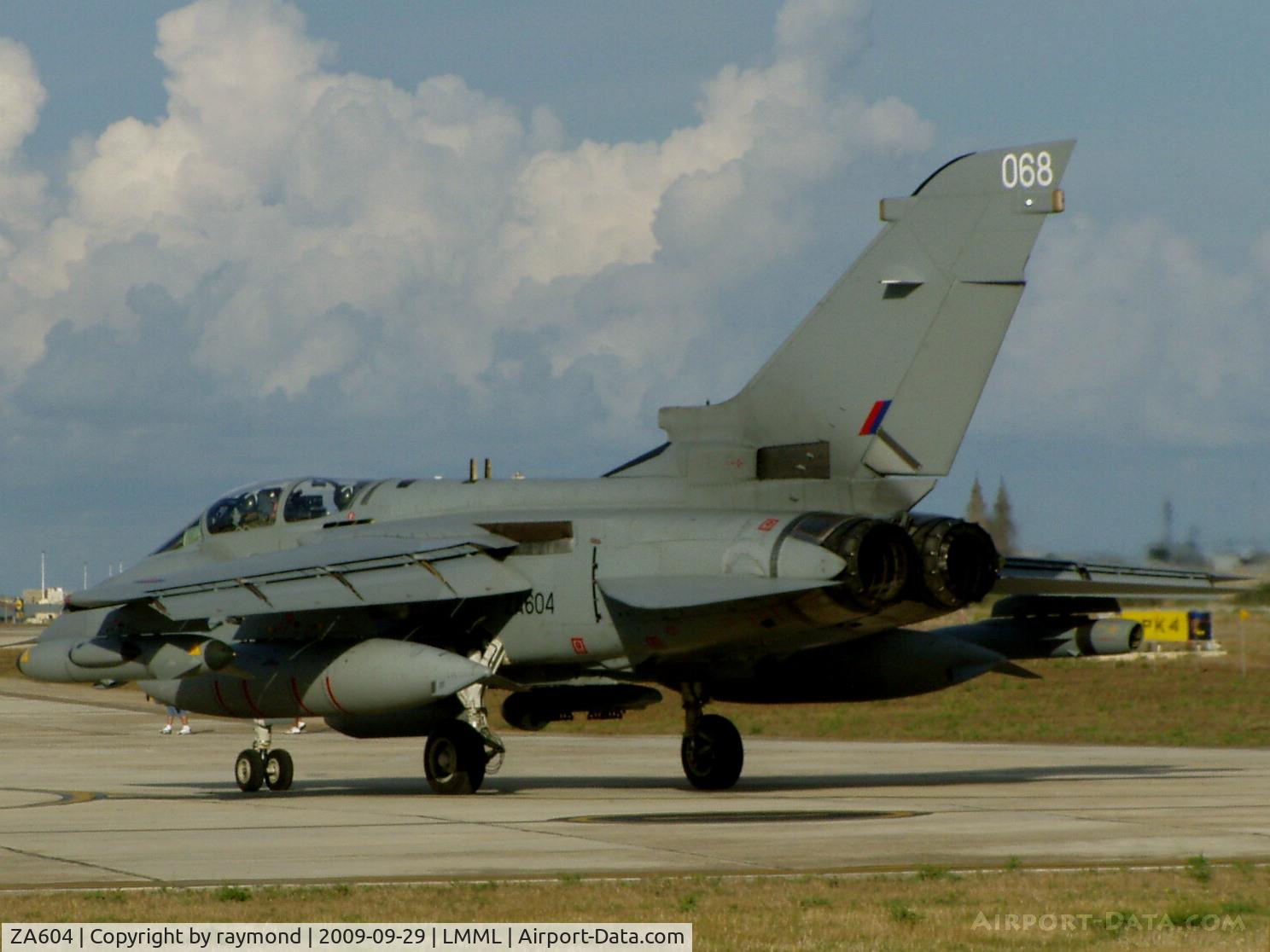 ZA604, 1982 Panavia Tornado GR.4 C/N 131/BT027/3068, Tornado ZA604/068 15Sqd RAF