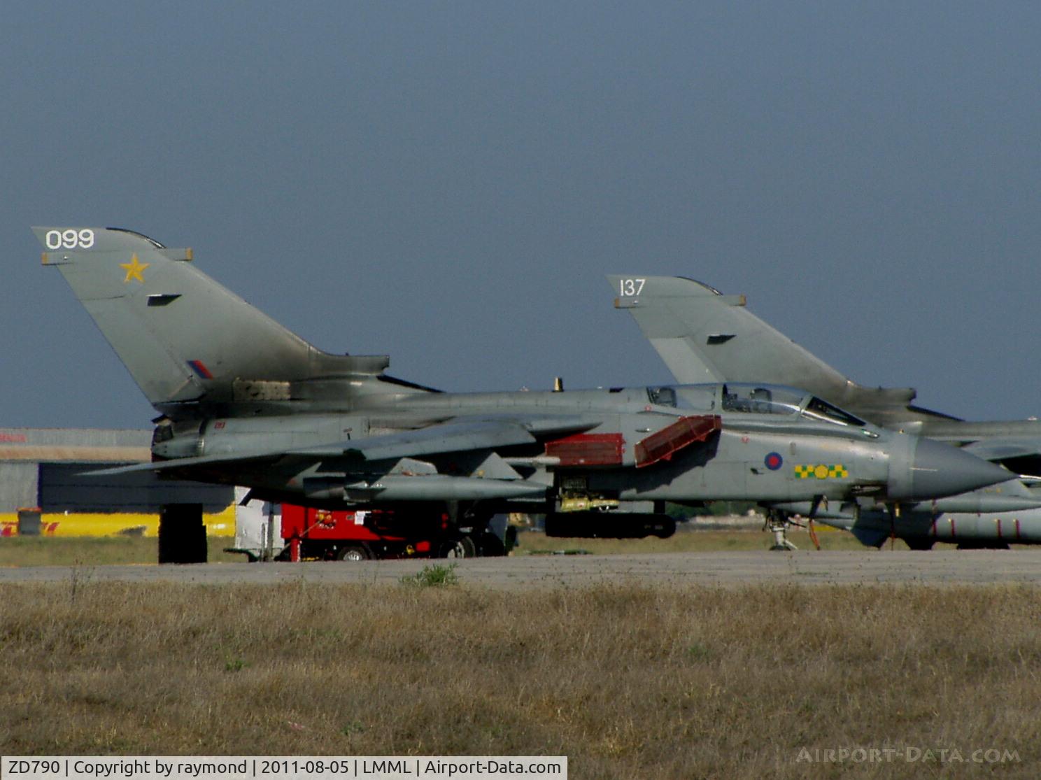 ZD790, 1984 Panavia Tornado GR.4 C/N 394/BS133/3181, Tornado ZD790/099 31Sqd RAF