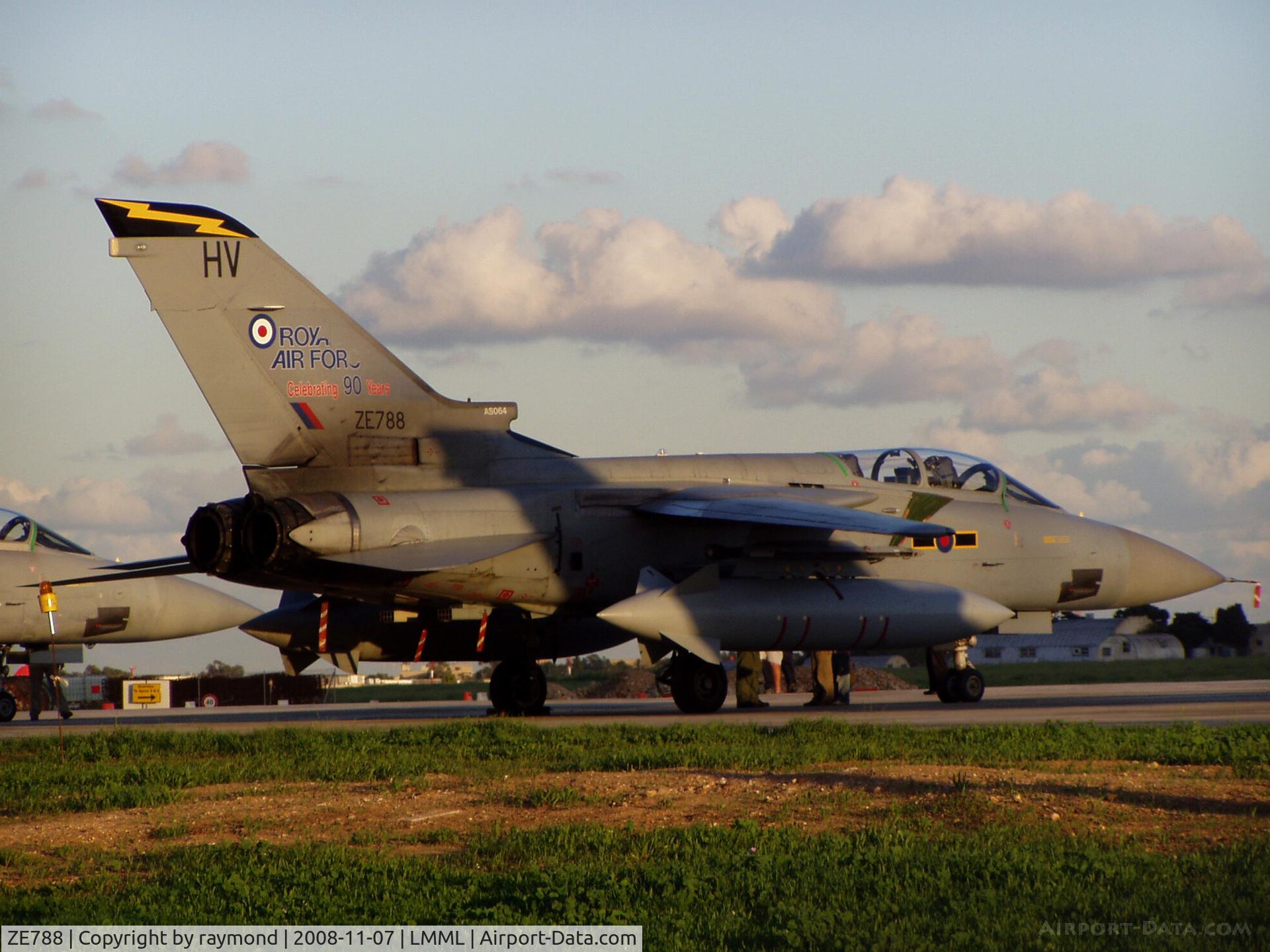ZE788, 1988 Panavia Tornado F.3 C/N 697/AS064/3313, Tornado ZE788/HV 111Sqd RAF