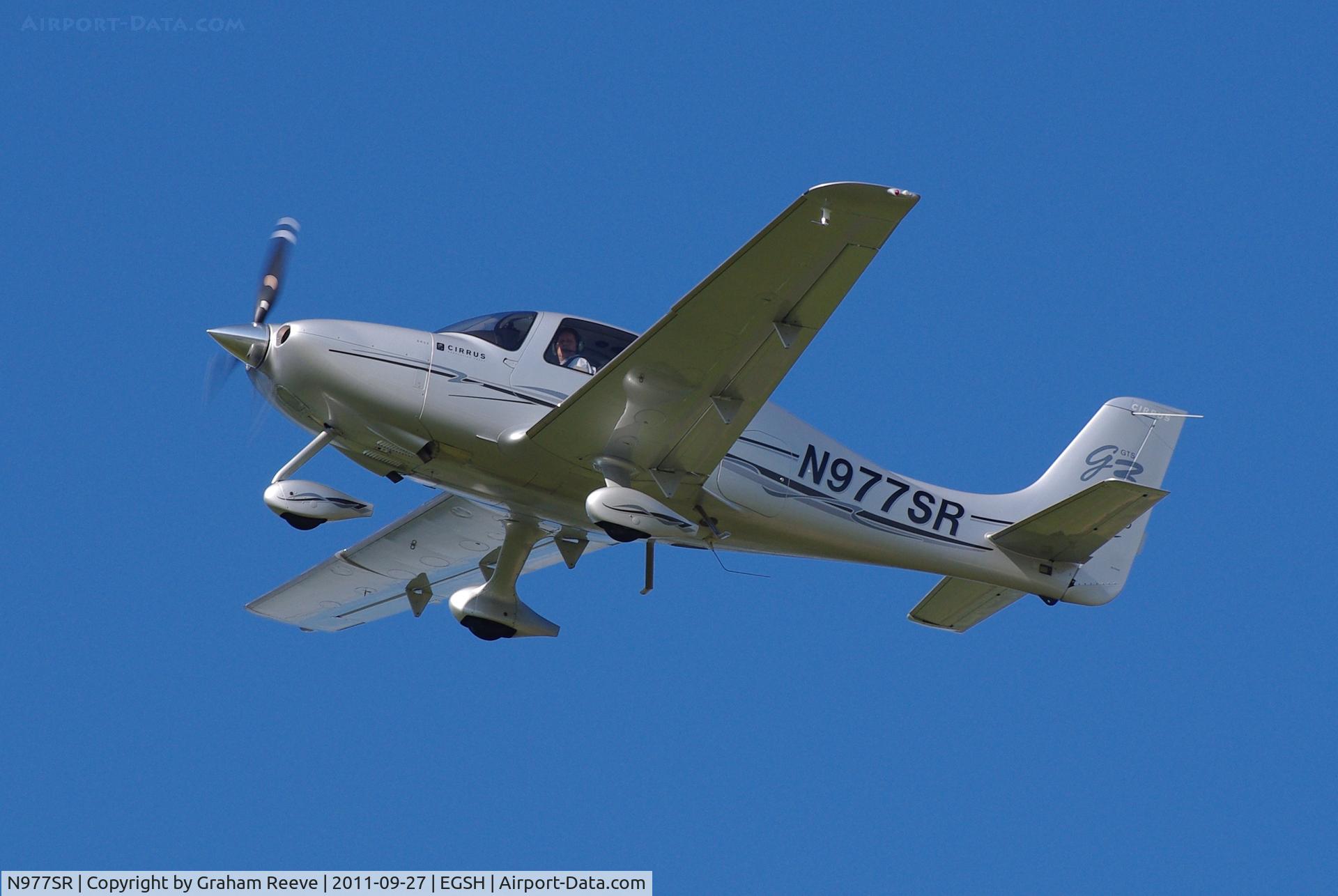 N977SR, 2007 Cirrus SR22 C/N 2779, Departing from Norwich.