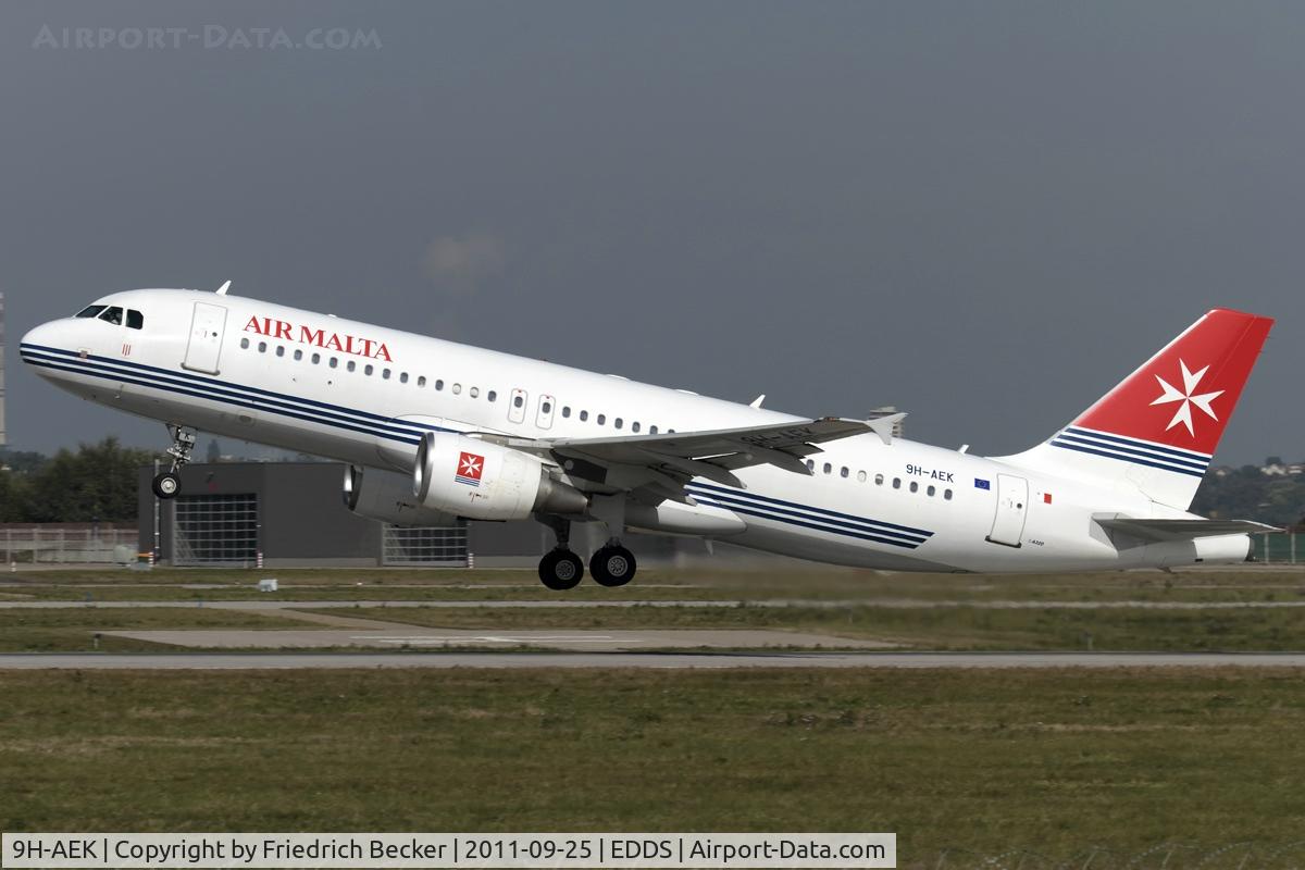 9H-AEK, 2004 Airbus A320-211 C/N 2291, departure via RW25