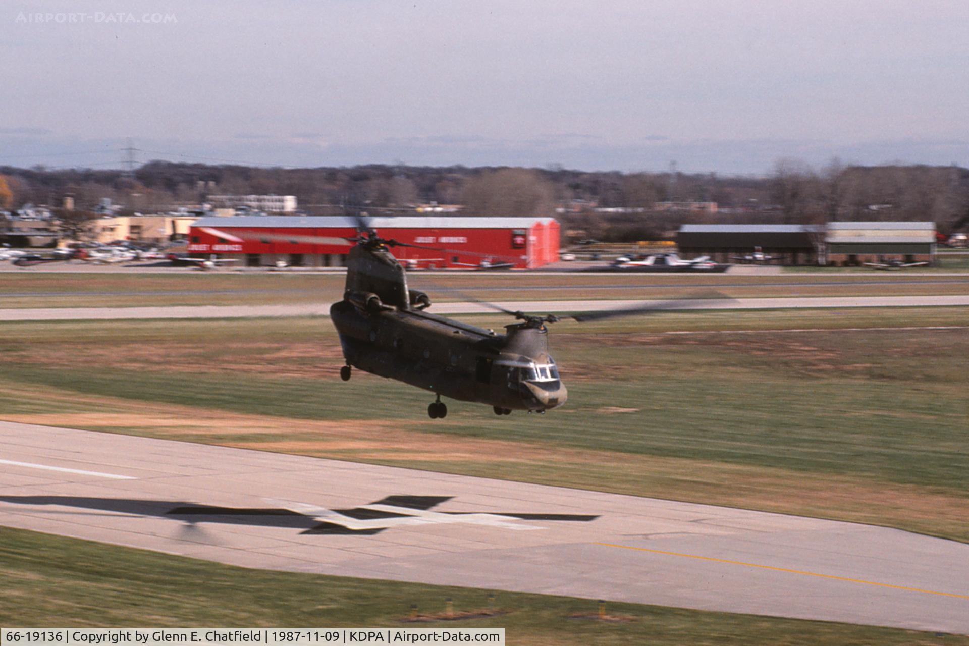 66-19136, 1967 Boeing Vertol CH-47B Chinook C/N B.394, Departing runway 22 past the control tower