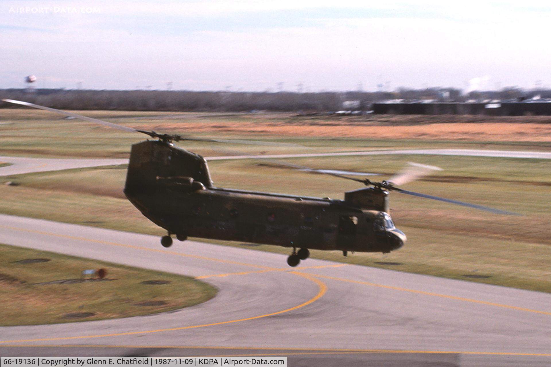 66-19136, 1967 Boeing Vertol CH-47B Chinook C/N B.394, Departing runway 22 past the control tower