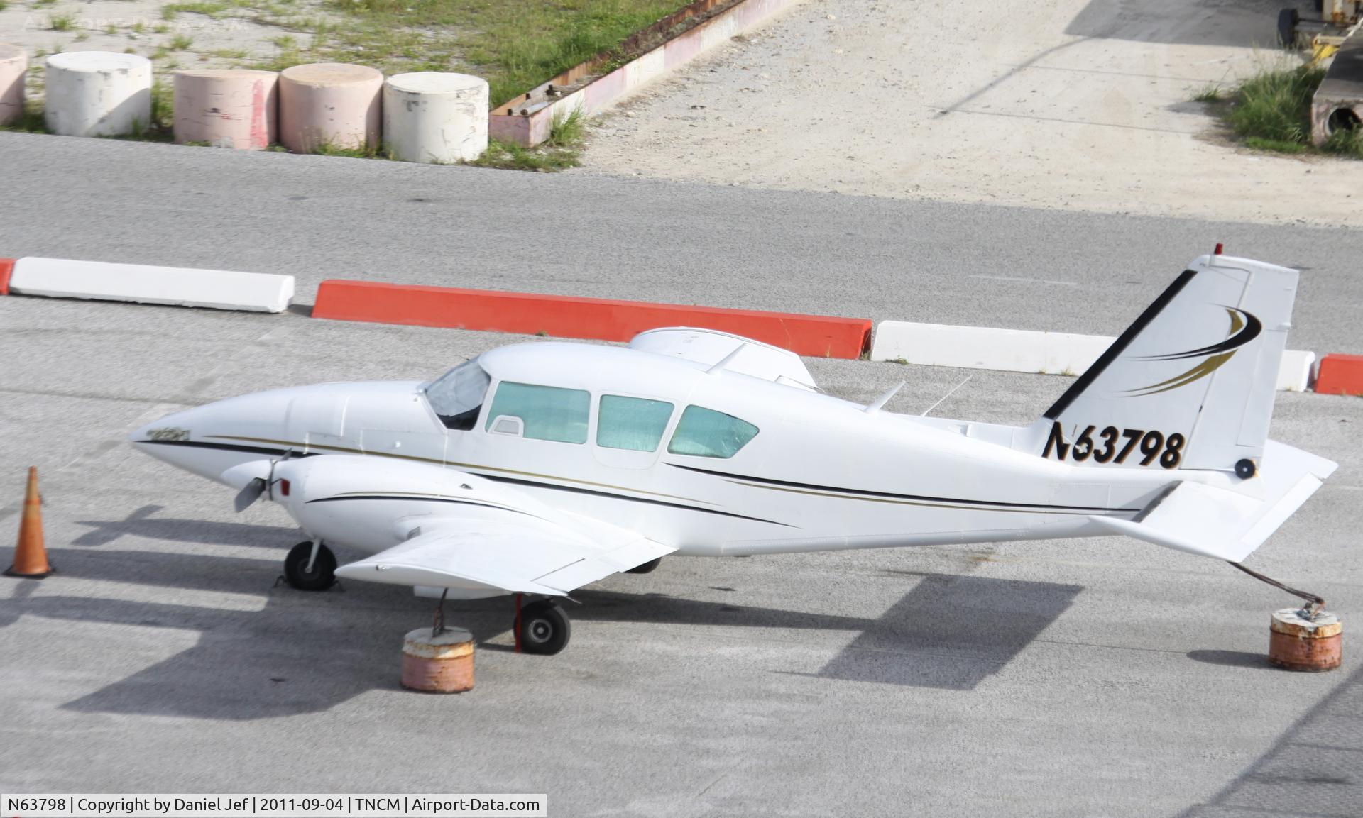 N63798, 1977 Piper PA-23-250 C/N 27-7754124, N63798 Park at TNCM