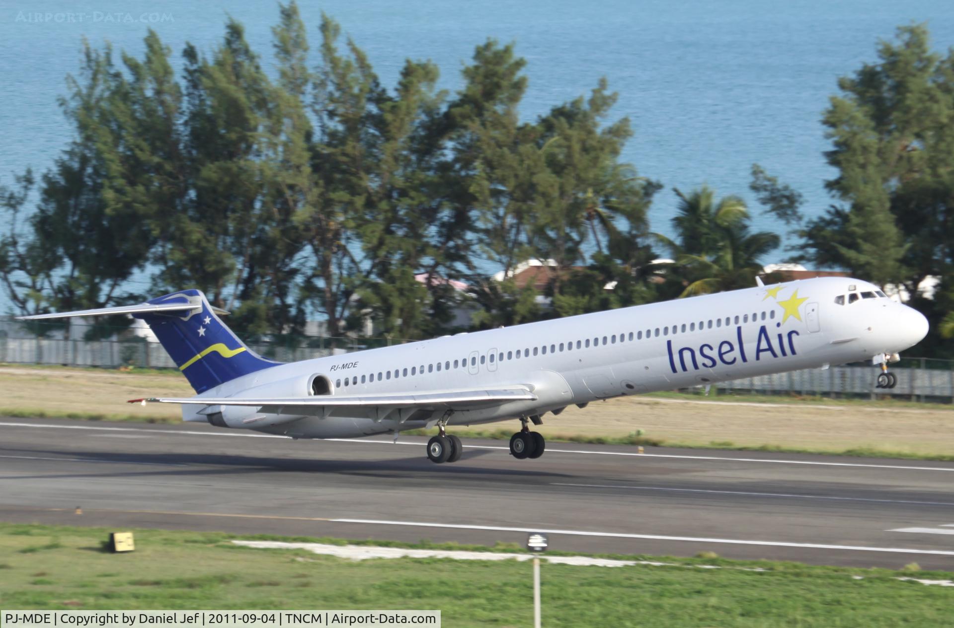 PJ-MDE, 1990 McDonnell Douglas MD-82 (DC-9-82) C/N 49971, Insel air departing TNCM runway 28