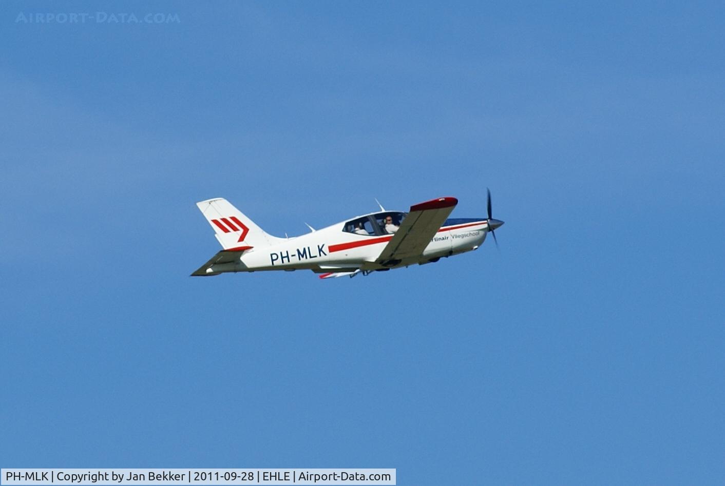 PH-MLK, 2000 Socata TB-20 GT C/N 2036, Just after take off