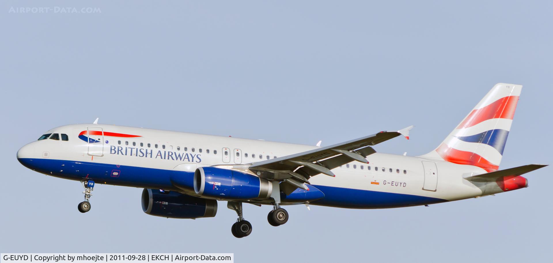 G-EUYD, 2008 Airbus A320-232 C/N 3726, Final approach Copenhagen Airport