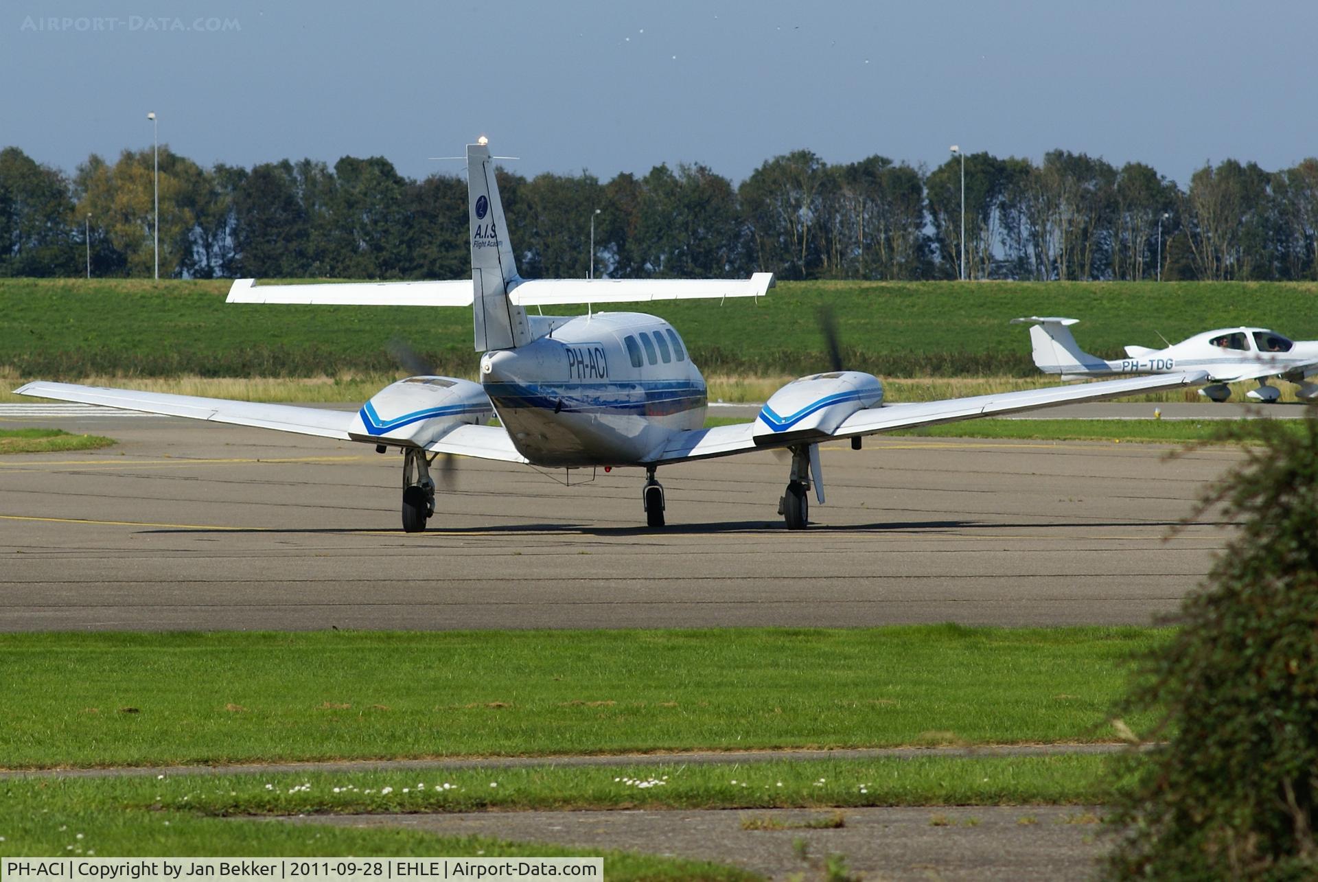 PH-ACI, Cessna T303 Crusader C/N T30300236, Just waiting for take off