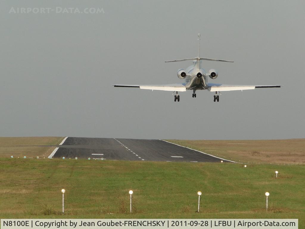 N8100E, 1996 Dassault Falcon 900EX C/N 04, au touch 28