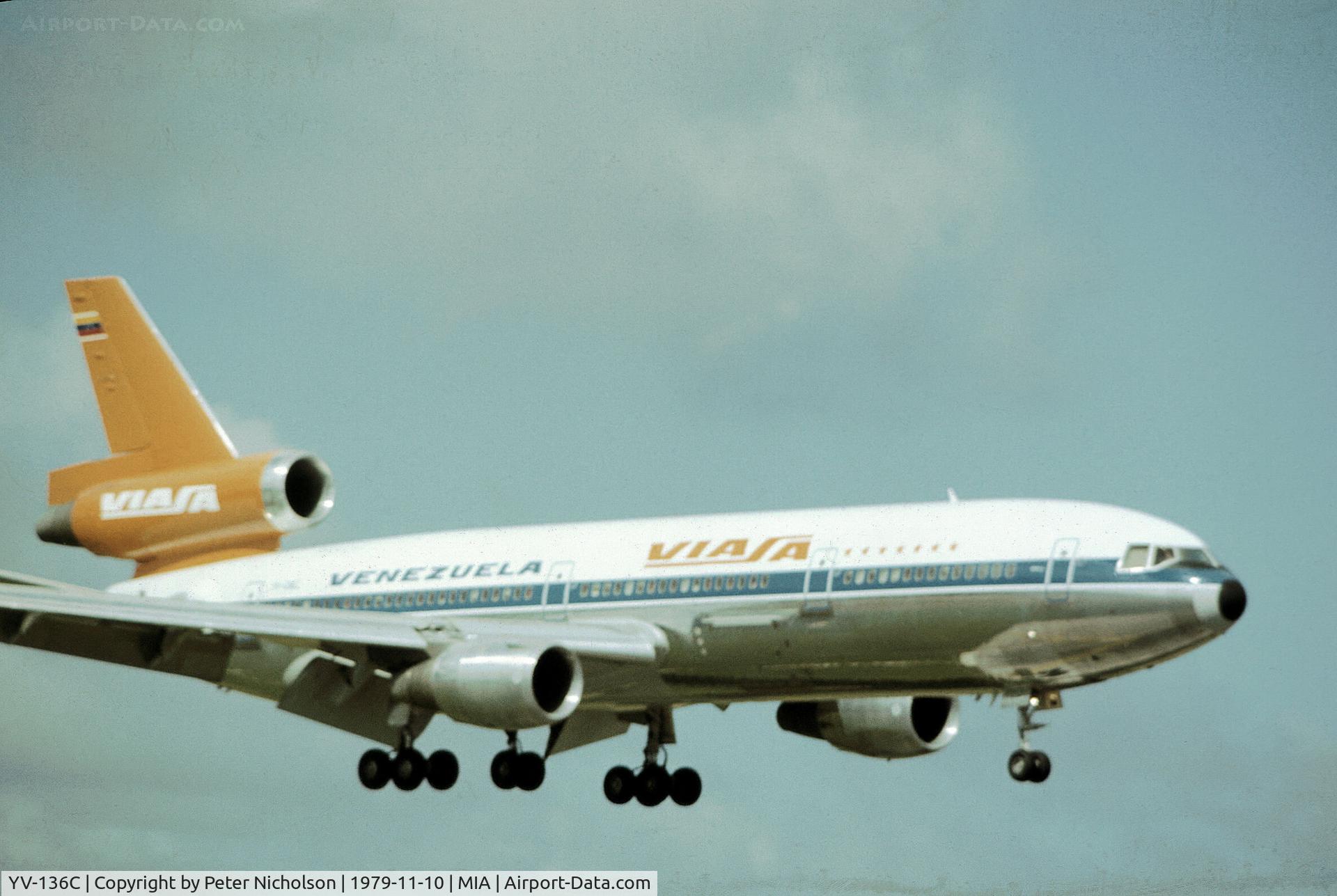 YV-136C, 1979 McDonnell Douglas DC-10-30 C/N 46972, DC-10-30 of VIASA on  final approach to Miami in November 1979.