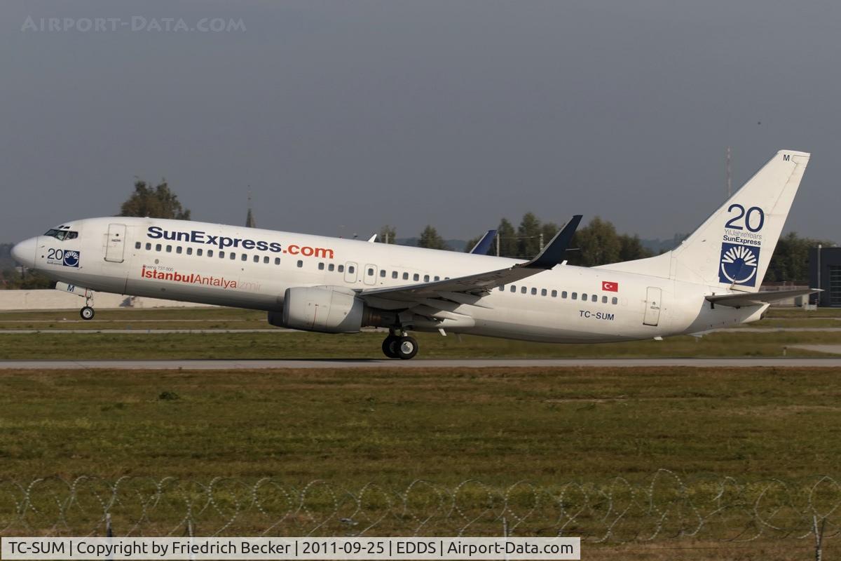 TC-SUM, 1999 Boeing 737-85F C/N 28826, departure via RW25