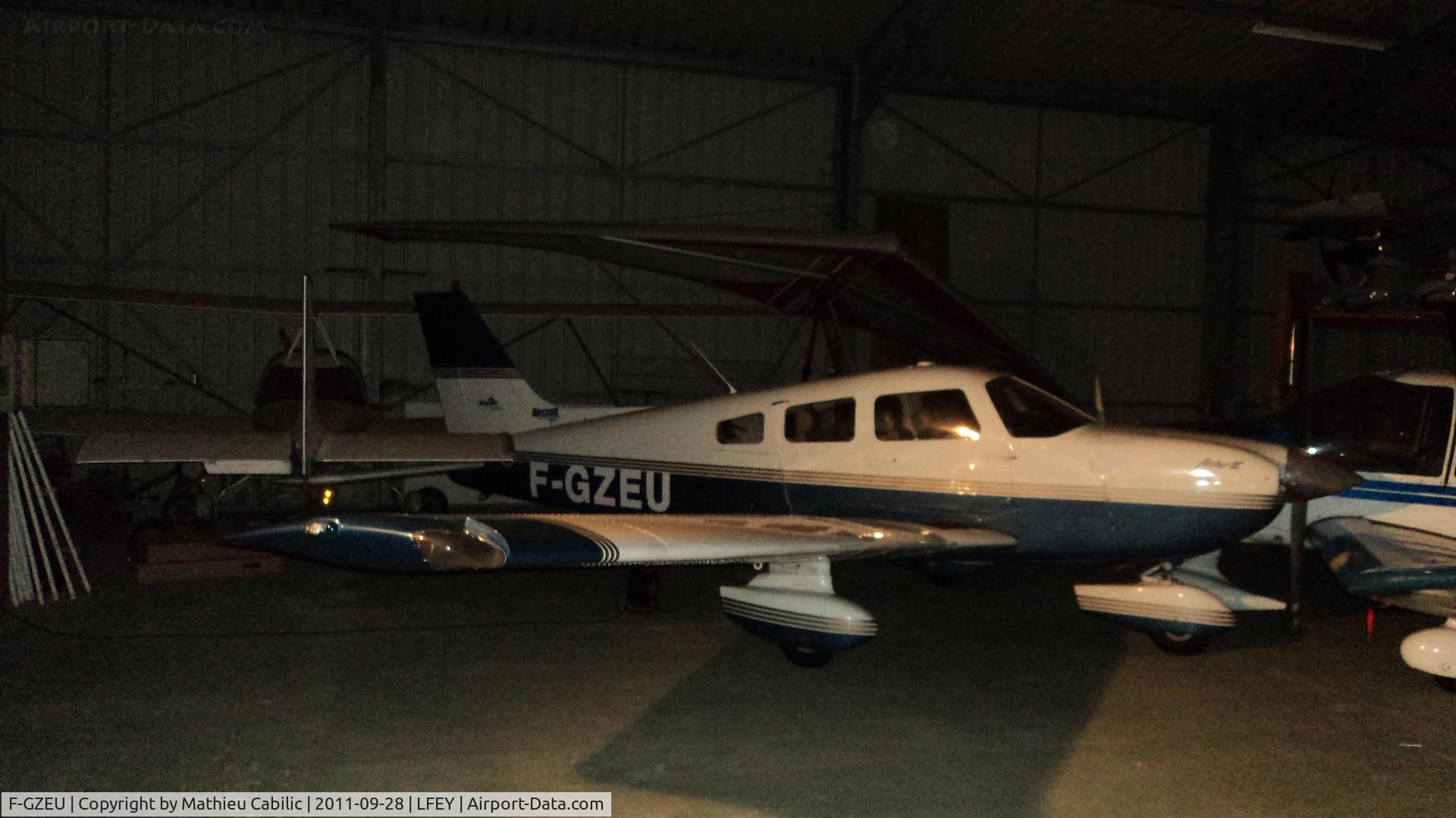 F-GZEU, 2000 Piper PA-28-181 Archer III C/N 28-43328, Piper PA 28-181 ARCHER III