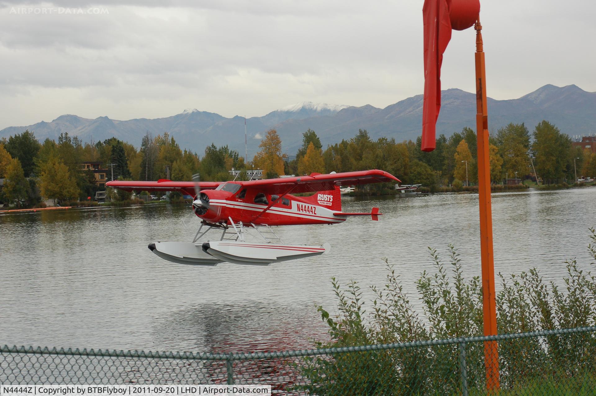 N4444Z, 1958 De Havilland Canada Beaver DHC-2 Mk1 C/N 1307, Landing at Lake Hood Seaplane base Anchorage, AK