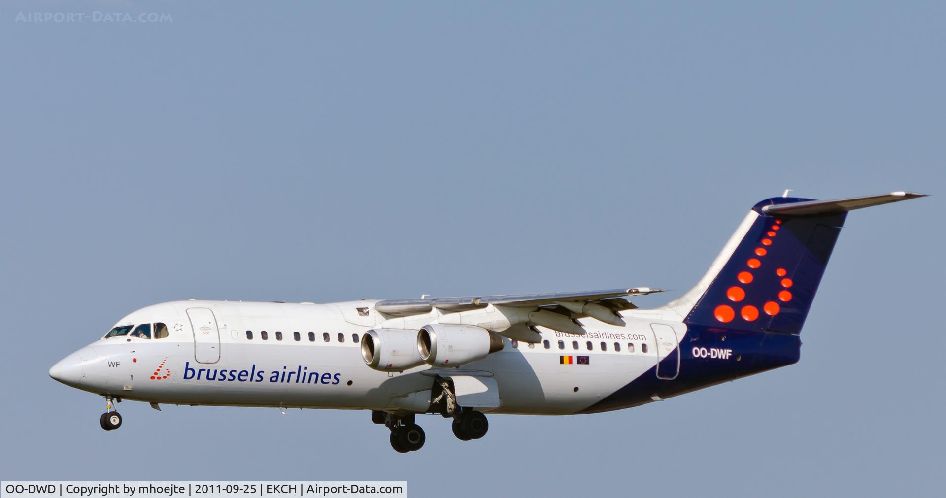 OO-DWD, 1998 British Aerospace Avro 146-RJ100 C/N E3324, Final approach Copenhagen Airport
