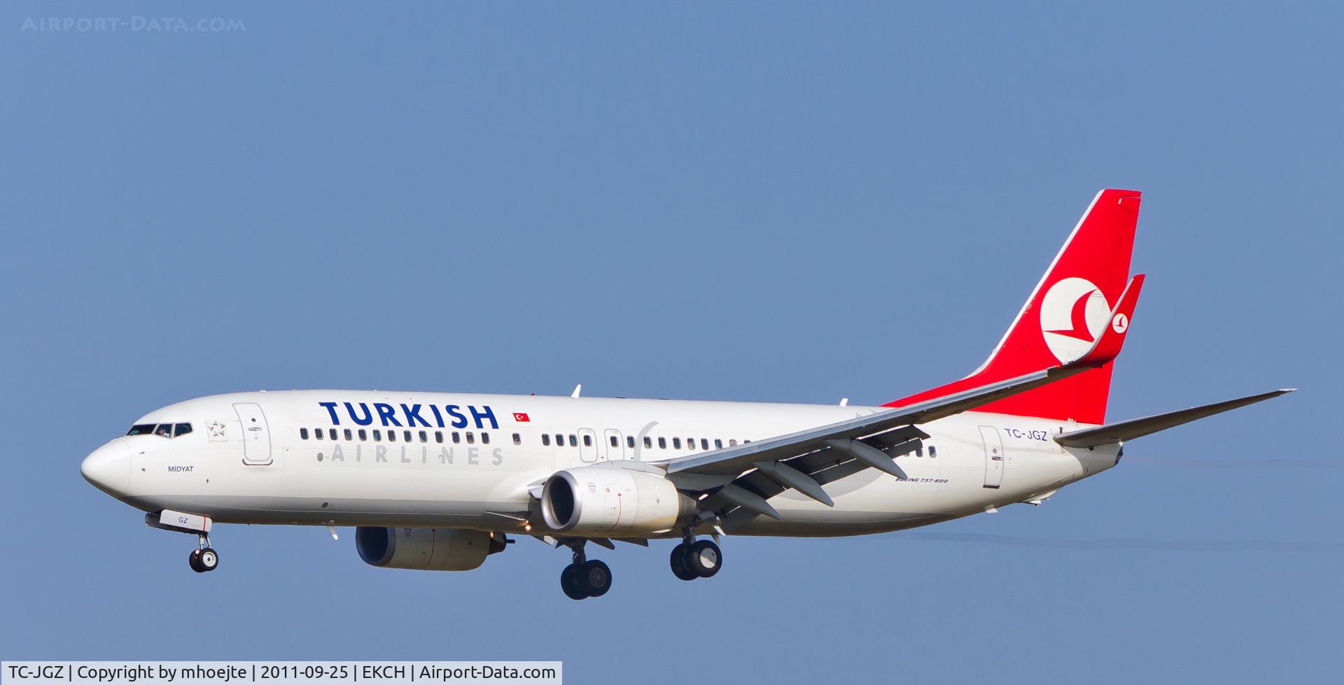 TC-JGZ, 2008 Boeing 737-8F2 C/N 35789, Final approach Copenhagen Airport