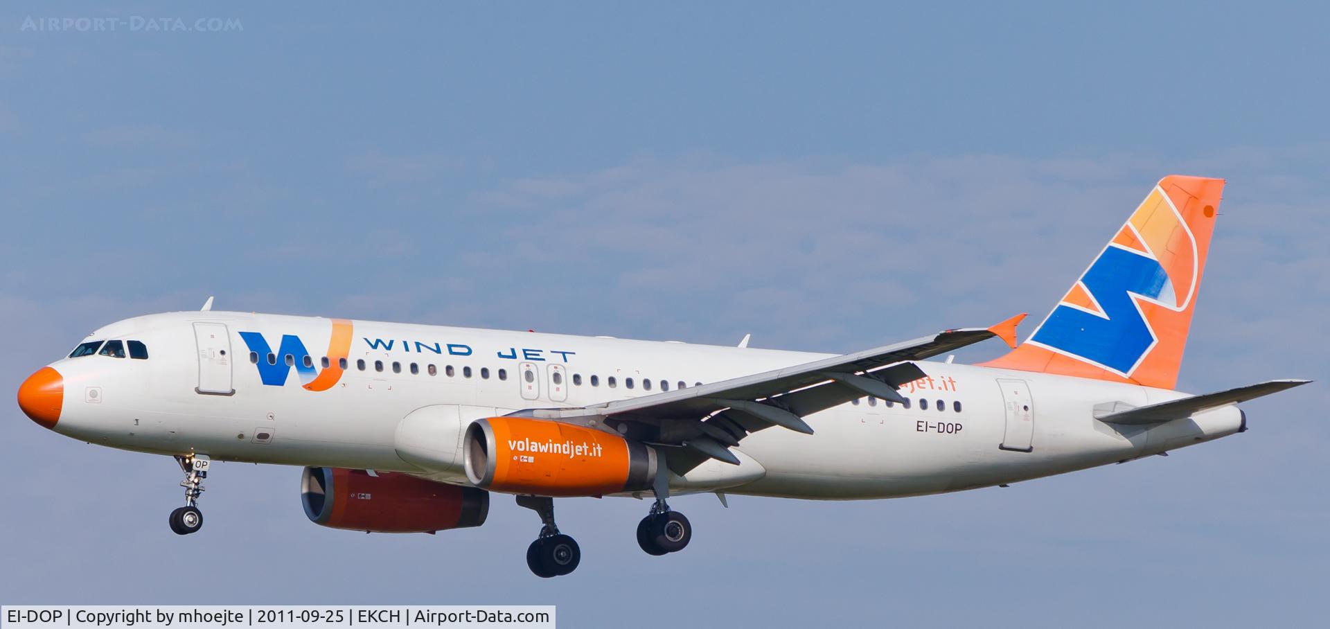 EI-DOP, 1998 Airbus A320-232 C/N 0816, Final approach Copenhagen Airport