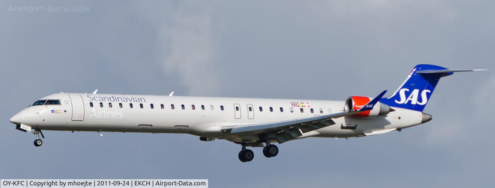 OY-KFC, 2009 Bombardier CRJ-900 (CL-600-2D24) C/N 15218, Final approach Copenhagen Airport
