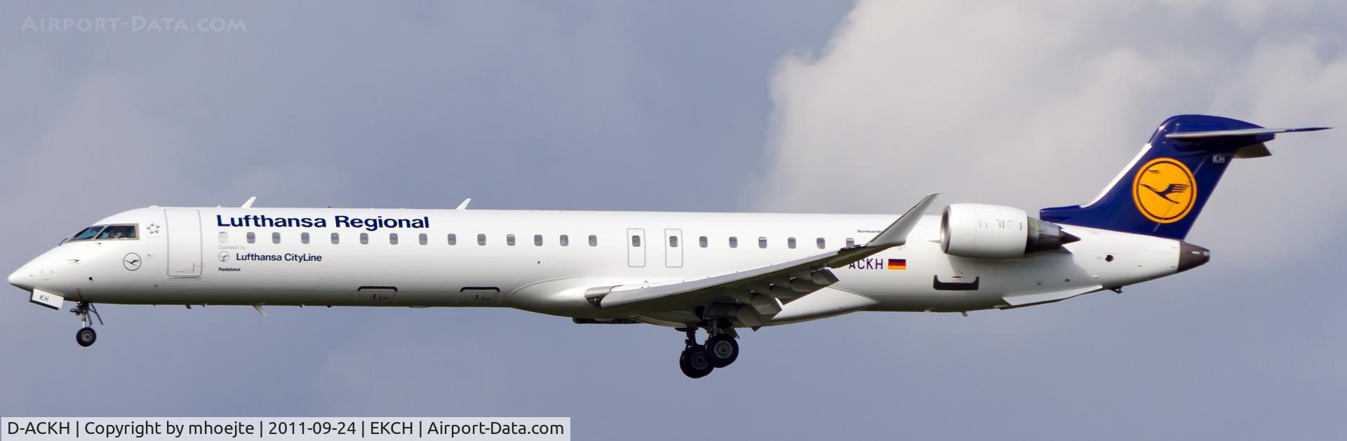 D-ACKH, 2006 Bombardier CRJ-900LR (CL-600-2D24) C/N 15085, Final approach Copenhagen Airport