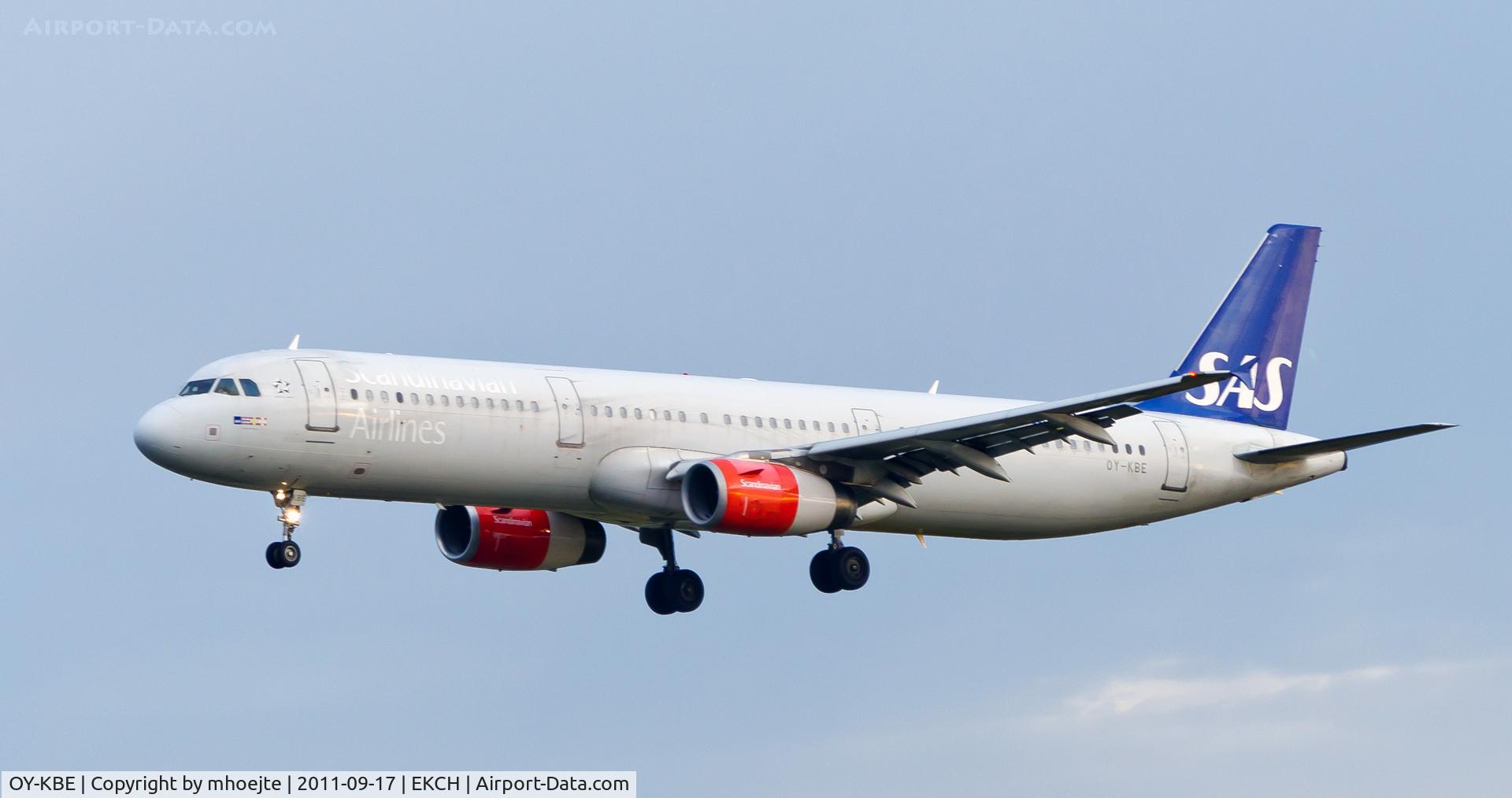 OY-KBE, 2002 Airbus A321-232 C/N 1798, Final Copenhagen Airport