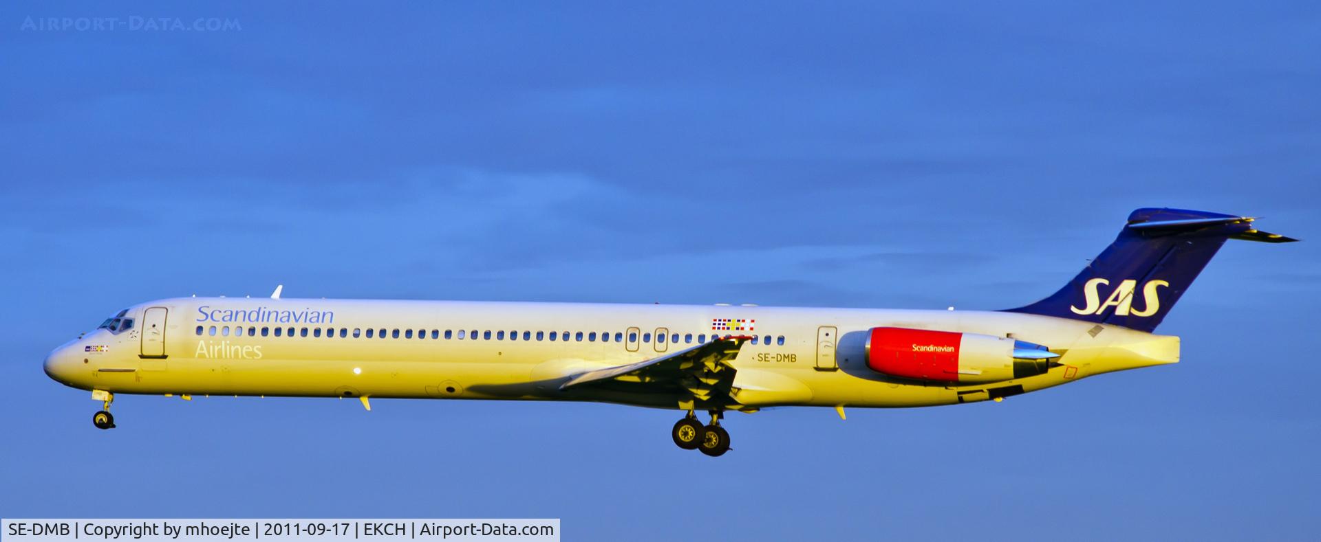 SE-DMB, 1991 McDonnell Douglas MD-81 (DC-9-81) C/N 53314, Final Copenhagen Airport