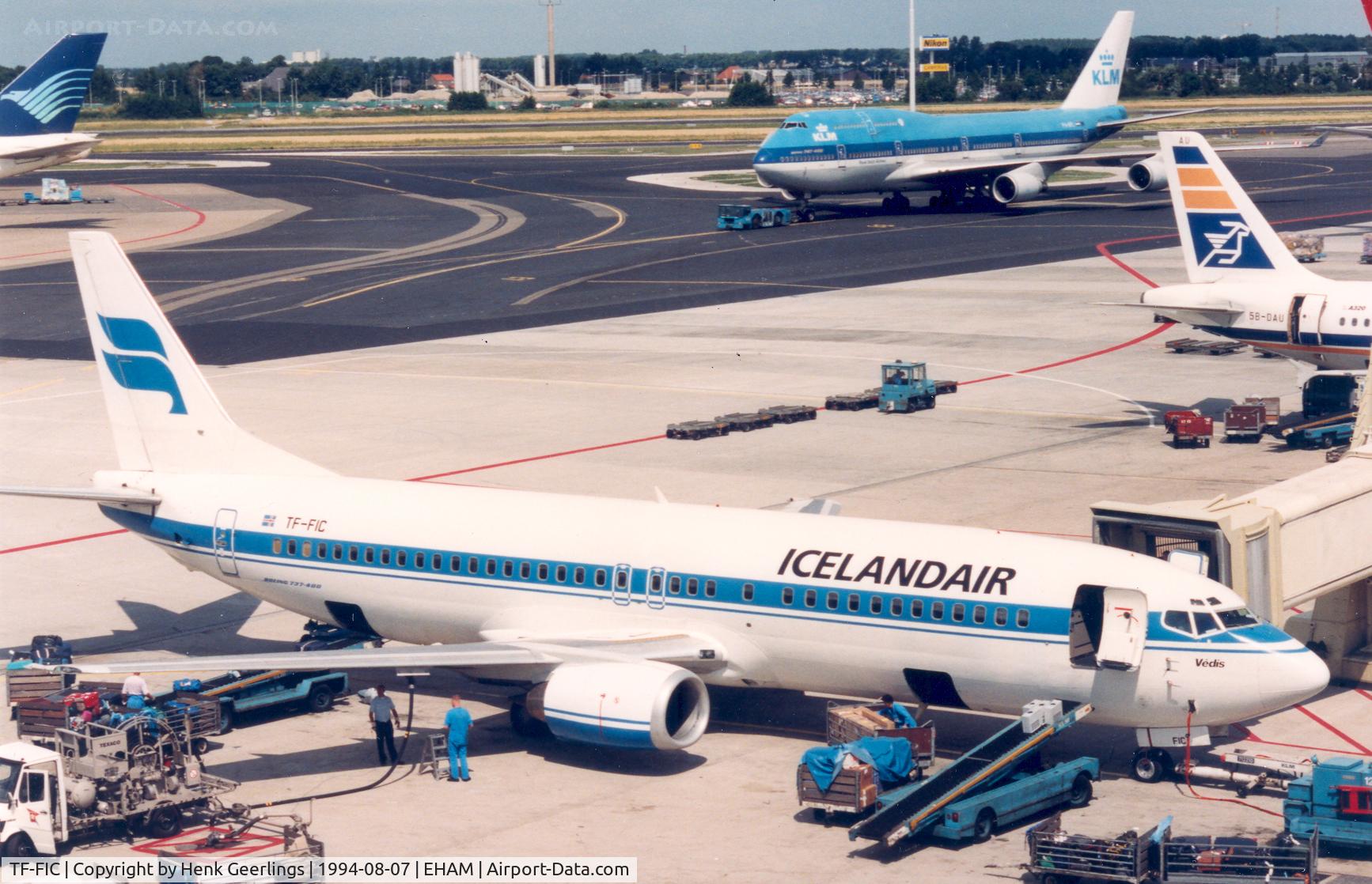 TF-FIC, 2000 Boeing 757-23N C/N 30735, Icelandair