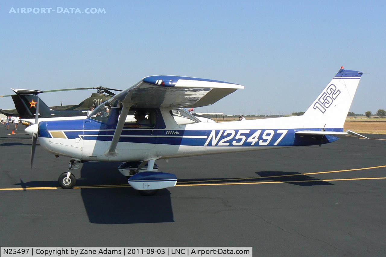N25497, 1977 Cessna 152 C/N 15280695, At the 2011 Warbirds on Parade Fly-in at Lancaster Airport, TX