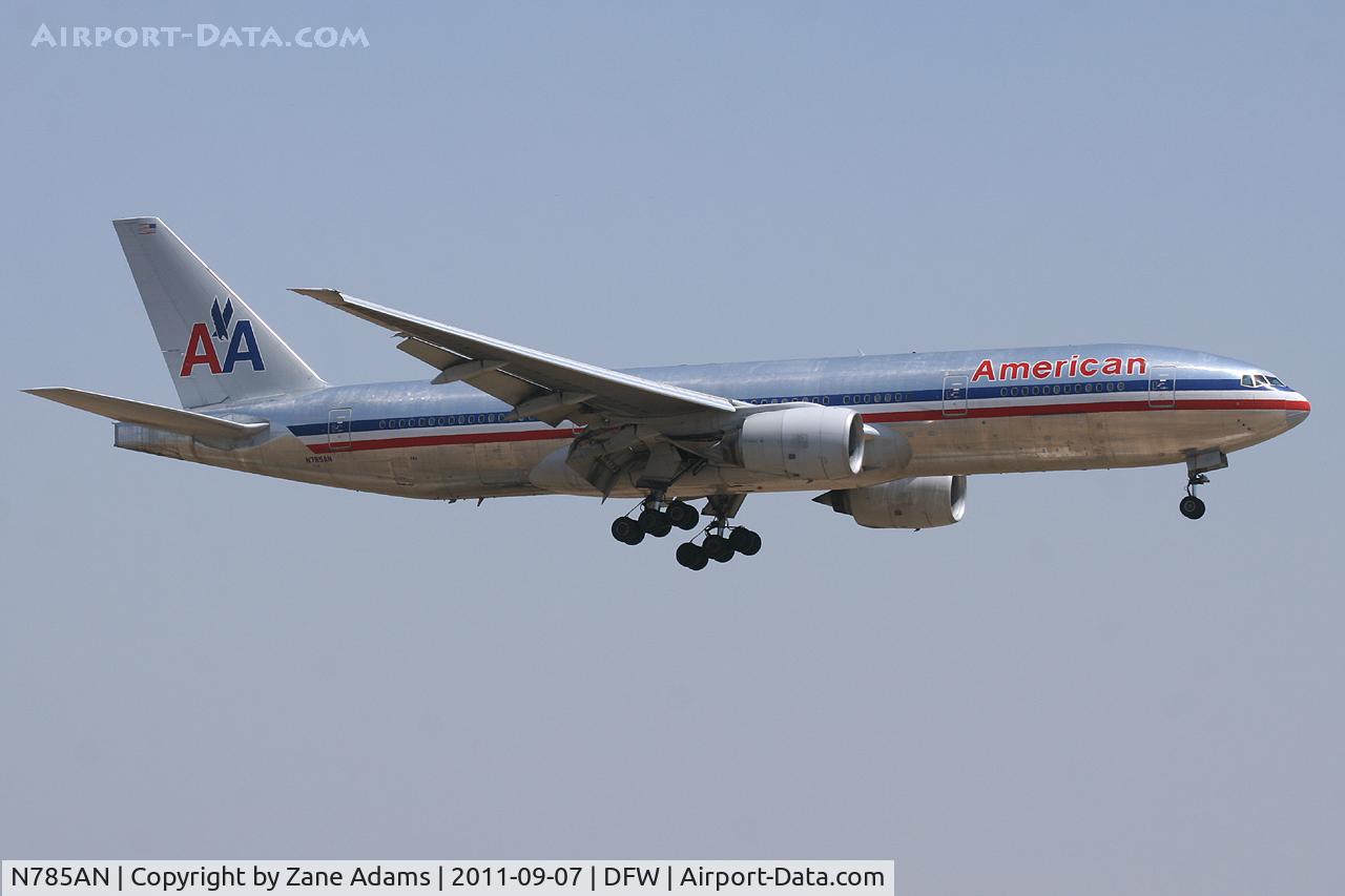 N785AN, 2000 Boeing 777-223/ER C/N 30005, American Airlines at DFW Airport
