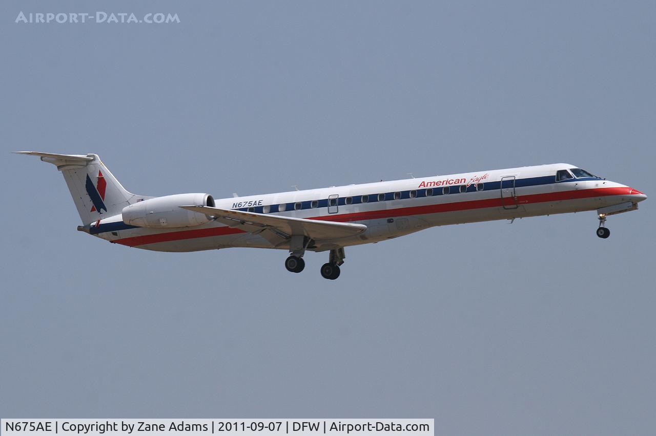 N675AE, 2004 Embraer ERJ-145LR (EMB-145LR) C/N 14500806, American Eagle at DFW Airport