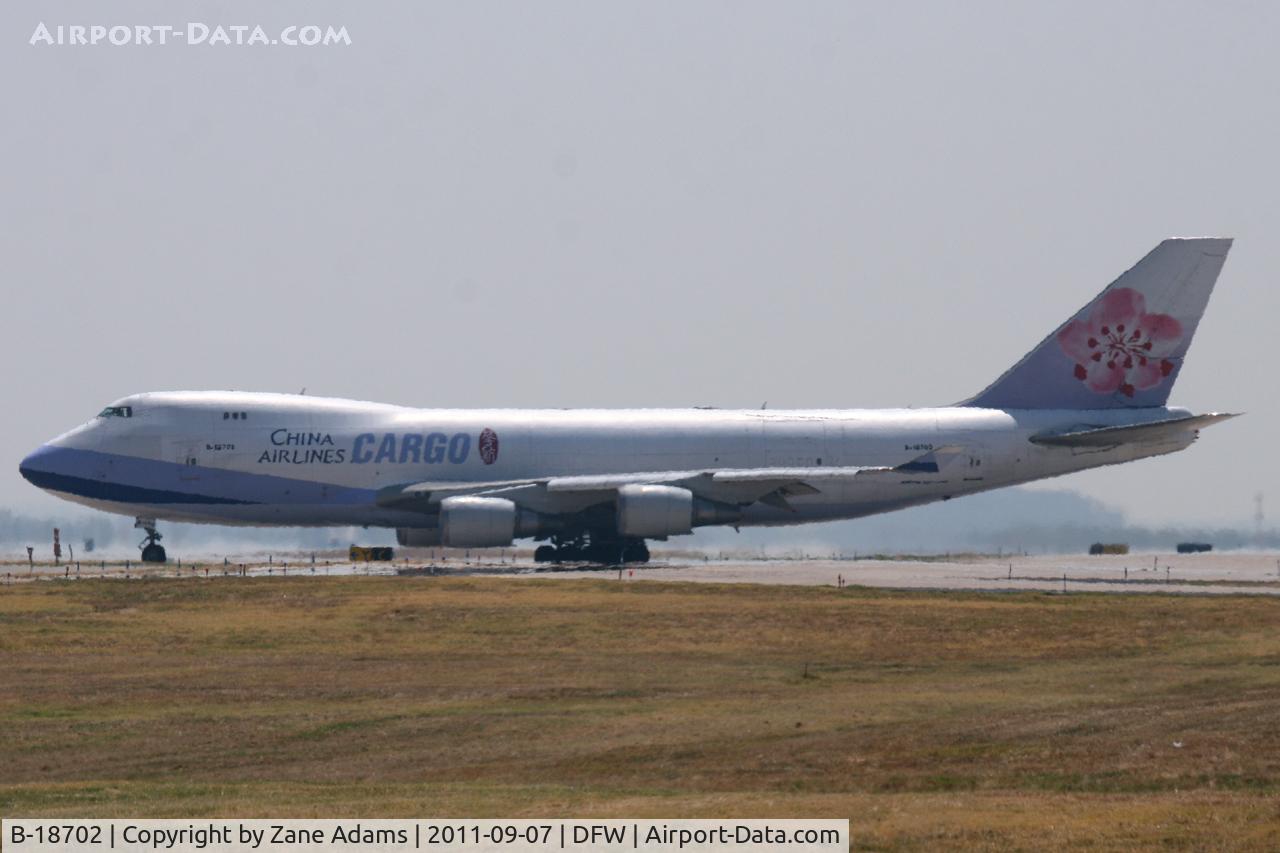 B-18702, 2000 Boeing 747-409F/SCD C/N 30760, China Air Cargo at DFW Airport