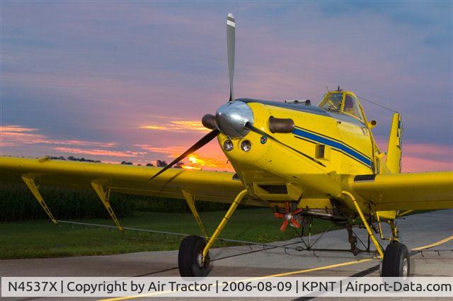 N4537X, Air Tractor Inc AT-502 C/N 502-0110, N4537X at its home base in Pontiac, IL.