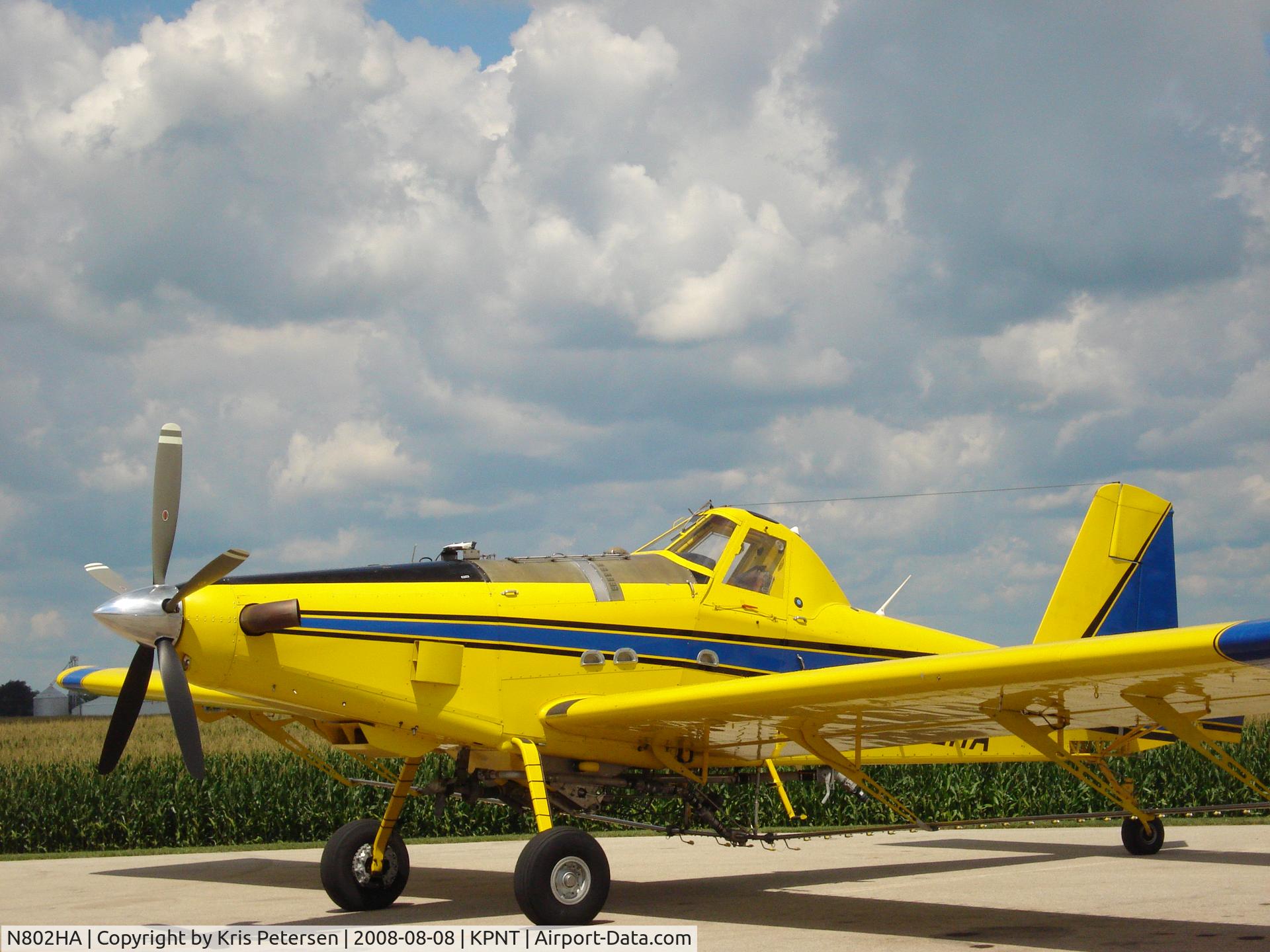 N802HA, 2005 Air Tractor Inc AT-802A C/N 802A-0197, N802HA at Pontiac Municipal Airport